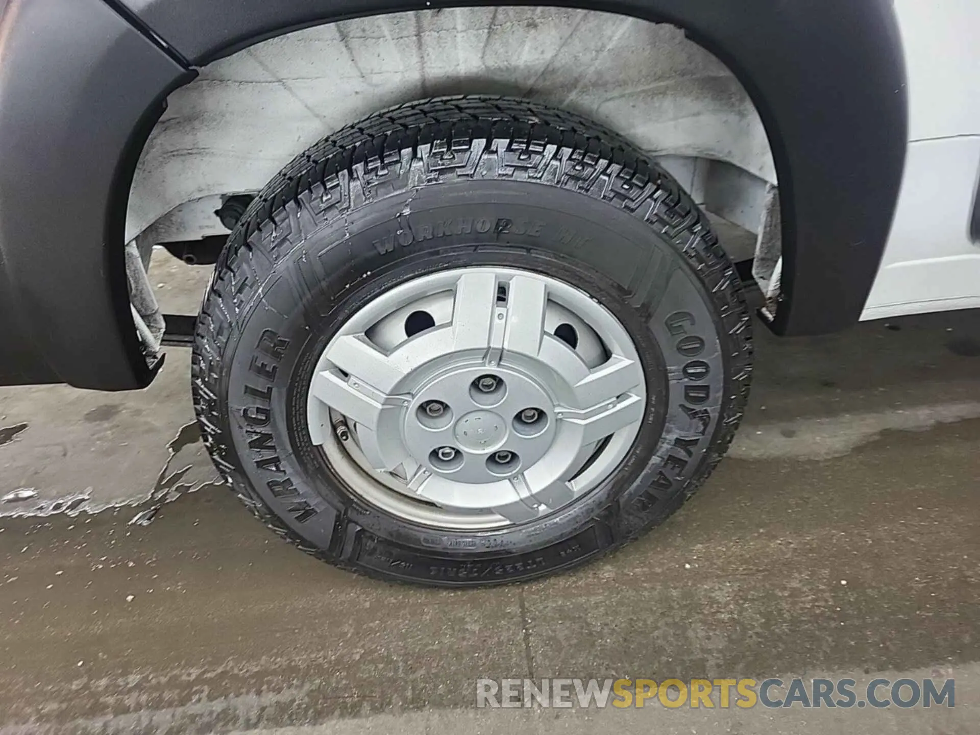 41 Photograph of a damaged car 3C6TRVDG3KE501005 RAM PROMASTER 2500 2019