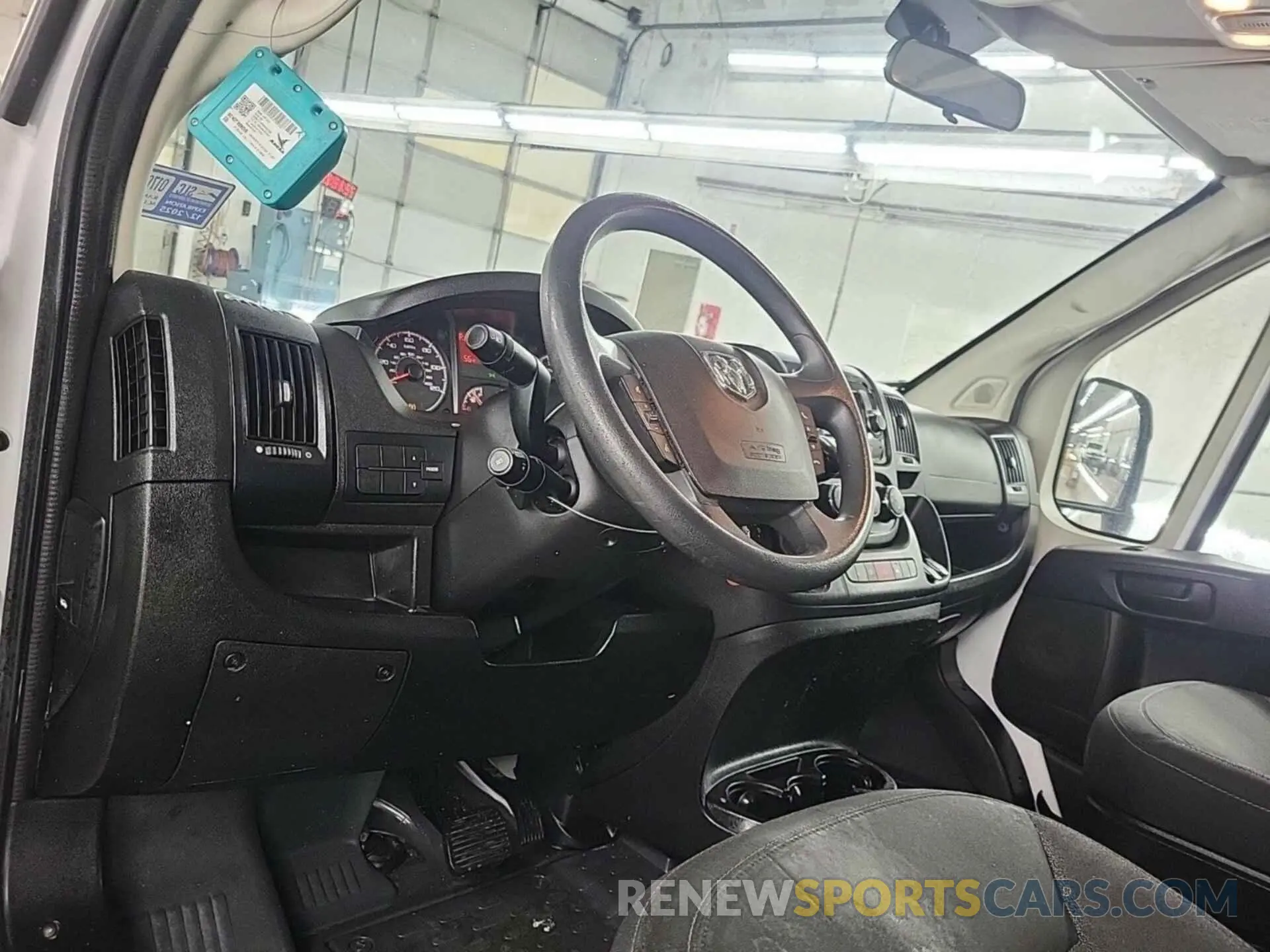 42 Photograph of a damaged car 3C6TRVDG3KE501005 RAM PROMASTER 2500 2019