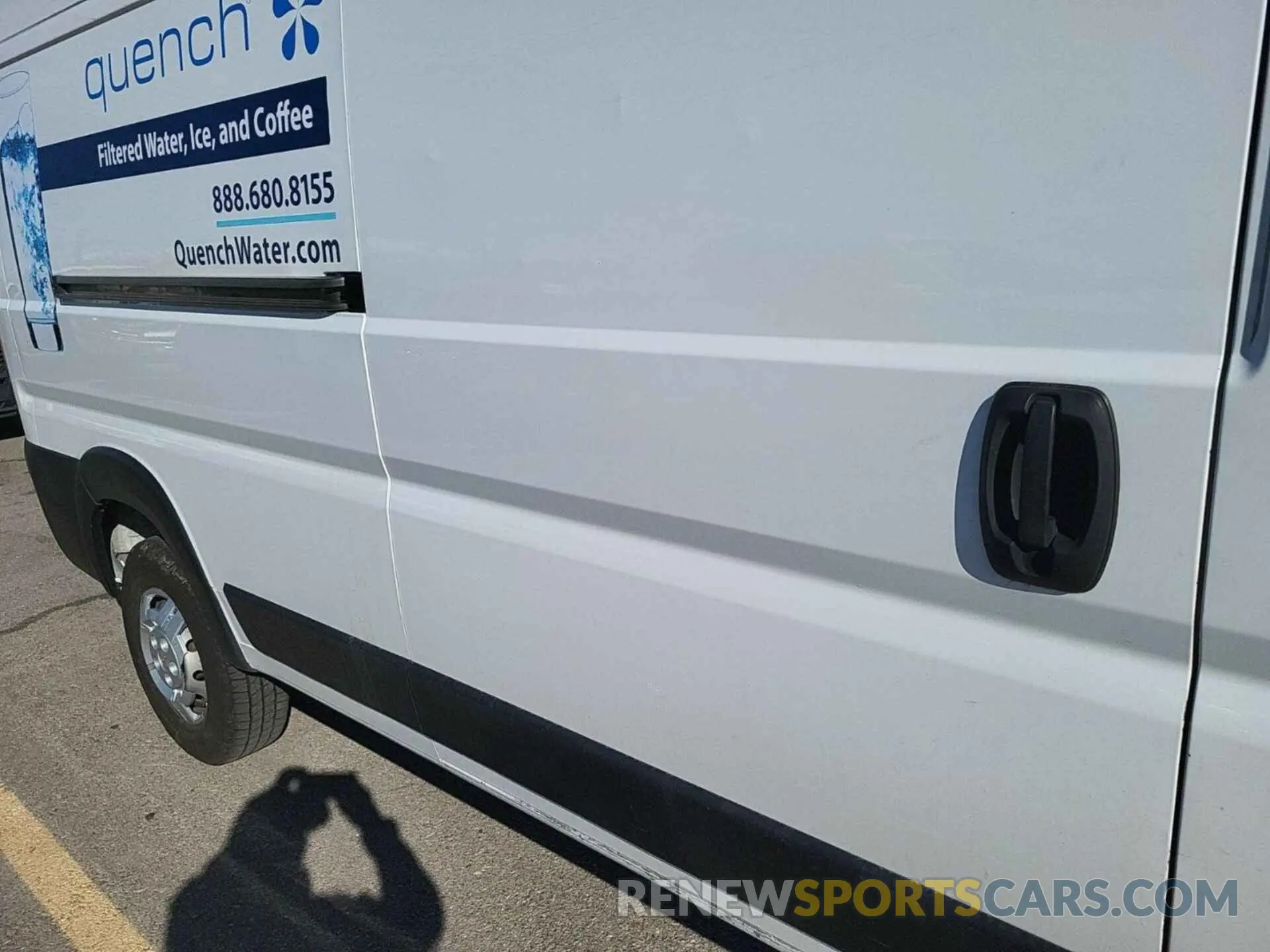 43 Photograph of a damaged car 3C6TRVDG3KE501005 RAM PROMASTER 2500 2019