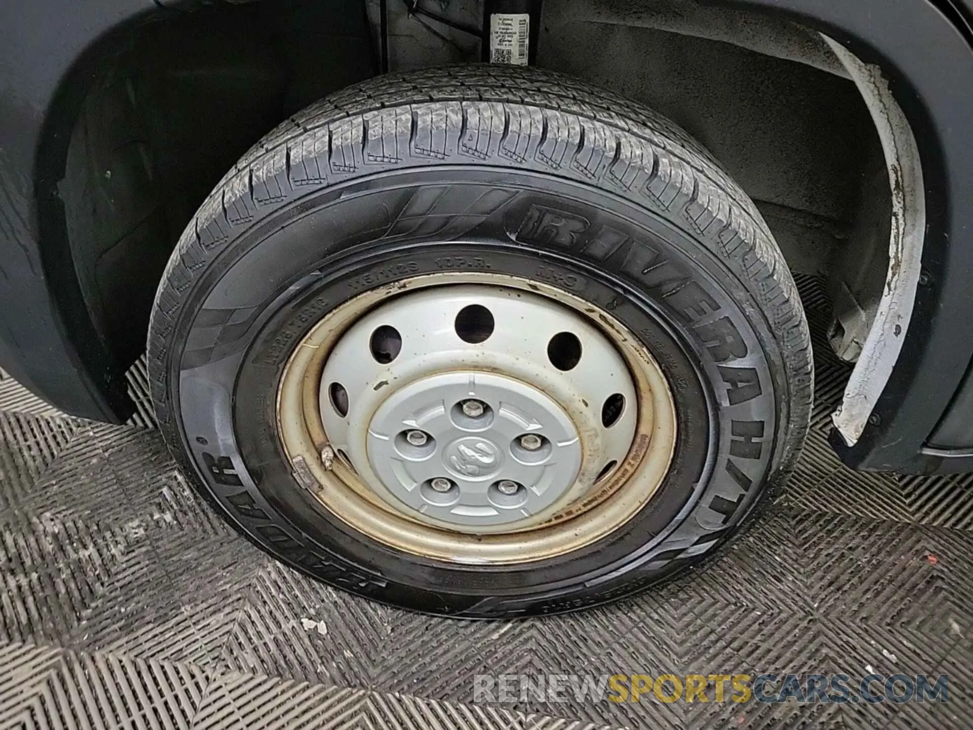 11 Photograph of a damaged car 3C6TRVDG4KE562864 RAM PROMASTER 2500 2019
