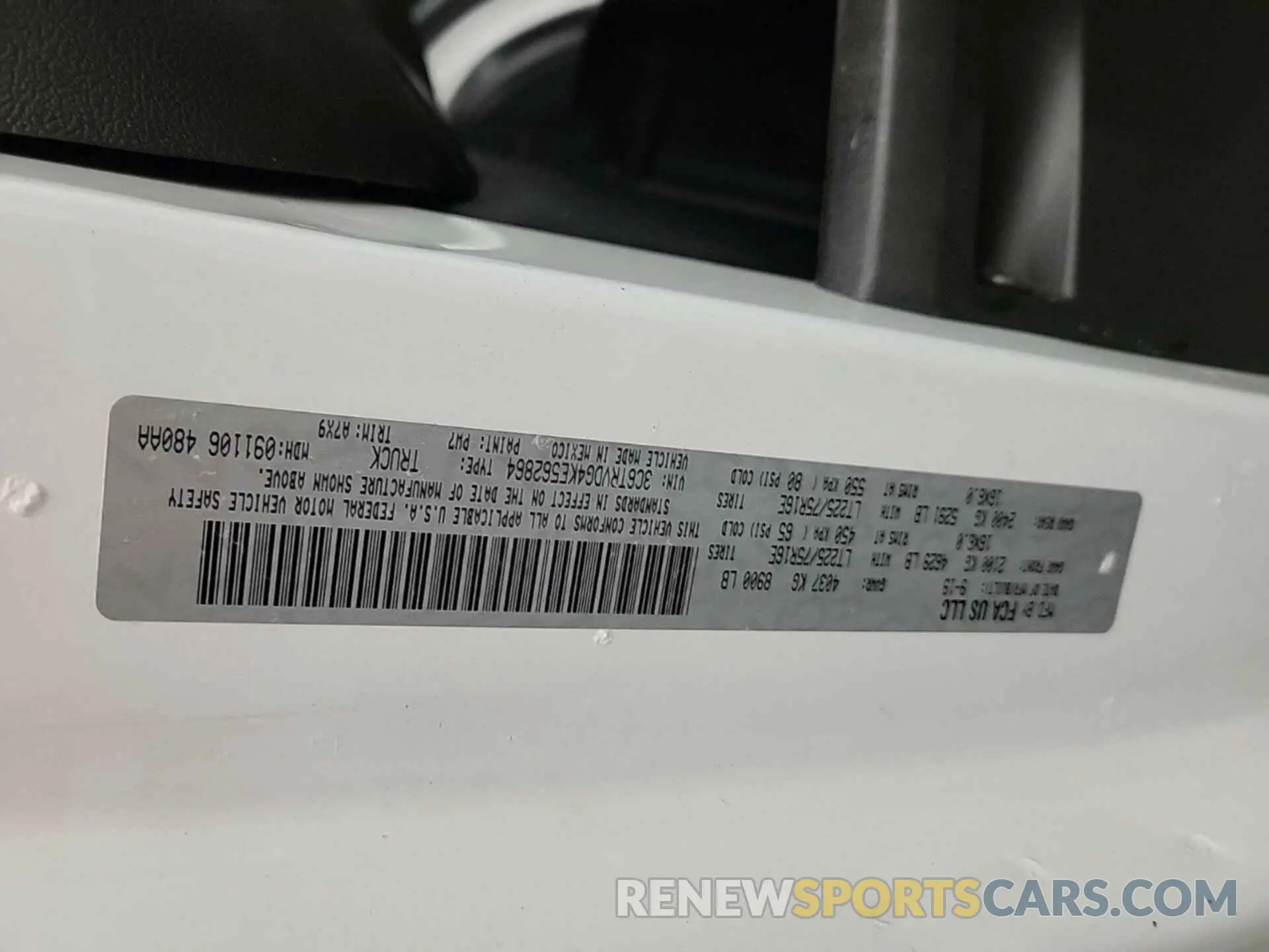 19 Photograph of a damaged car 3C6TRVDG4KE562864 RAM PROMASTER 2500 2019