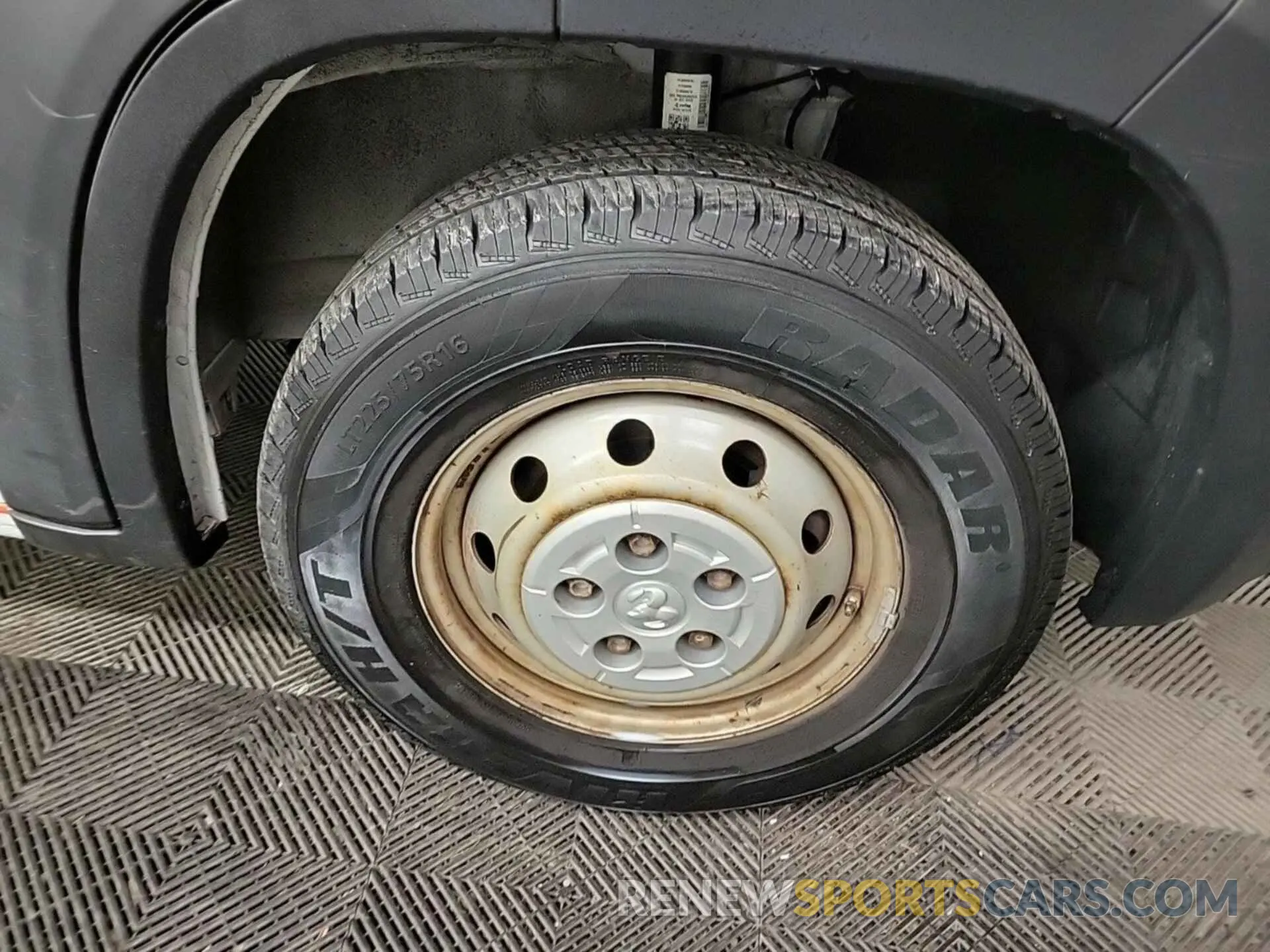 26 Photograph of a damaged car 3C6TRVDG4KE562864 RAM PROMASTER 2500 2019