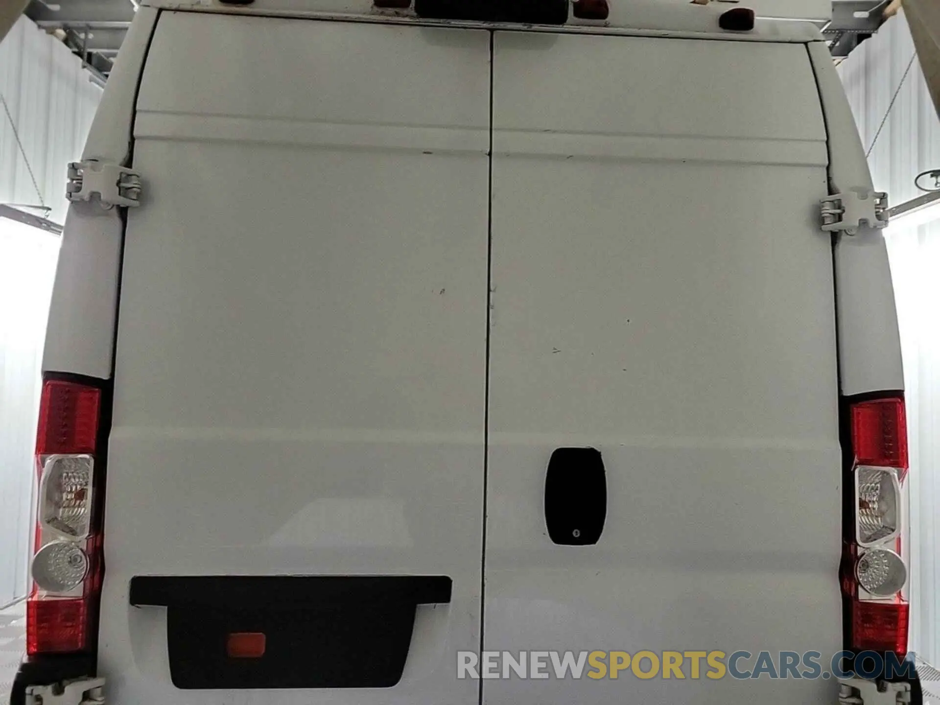27 Photograph of a damaged car 3C6TRVDG4KE562864 RAM PROMASTER 2500 2019