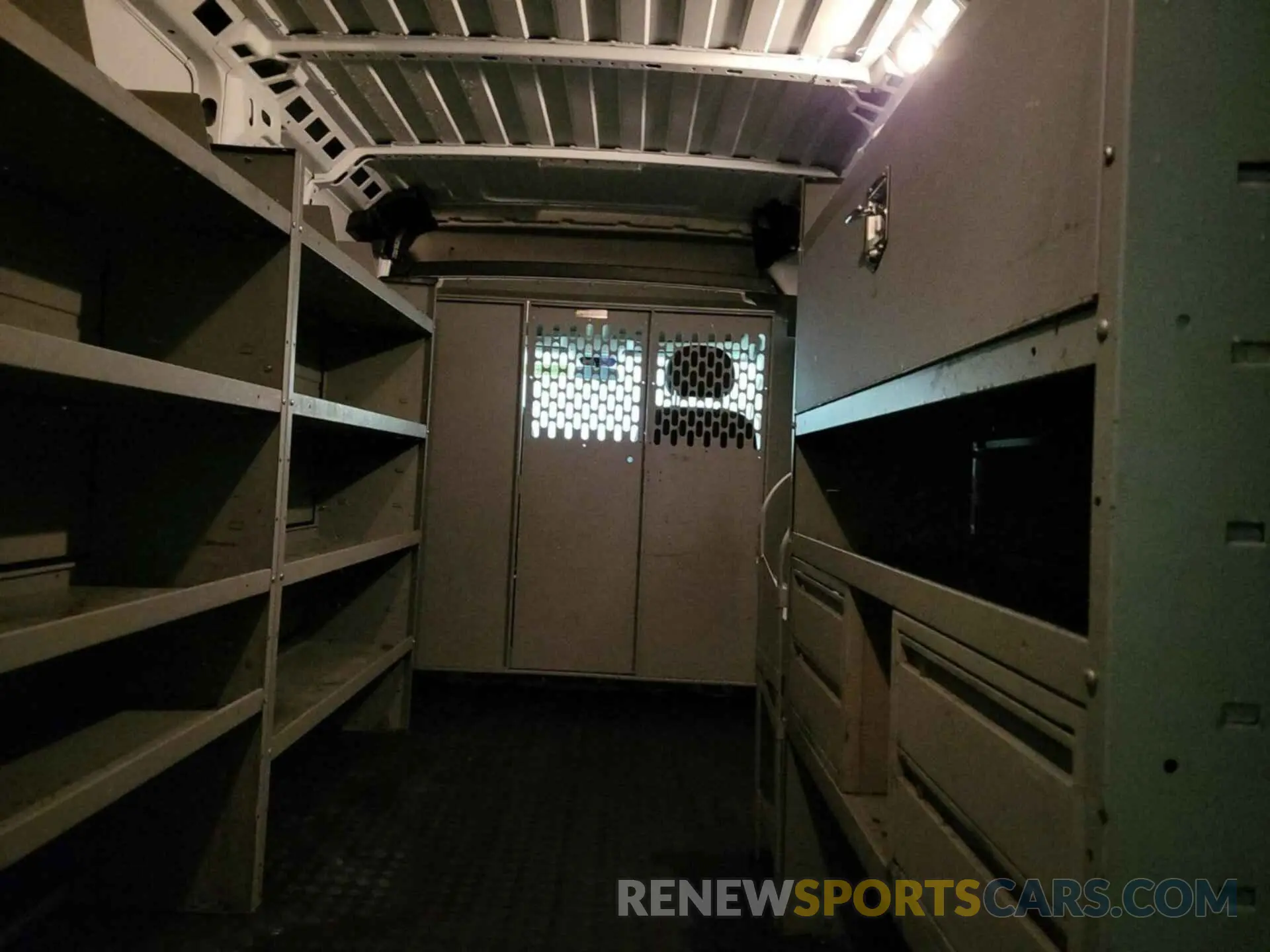4 Photograph of a damaged car 3C6TRVDG4KE562864 RAM PROMASTER 2500 2019