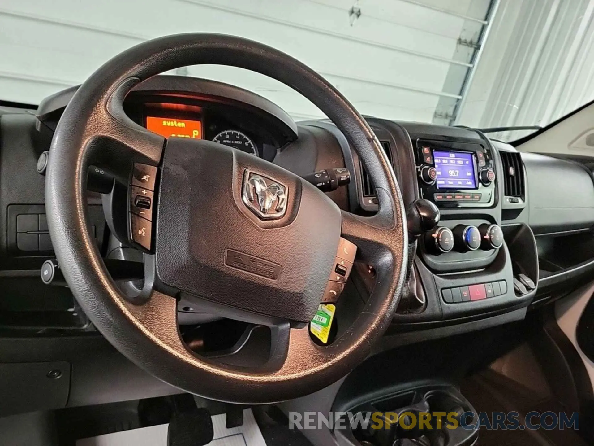 8 Photograph of a damaged car 3C6TRVDG4KE562864 RAM PROMASTER 2500 2019