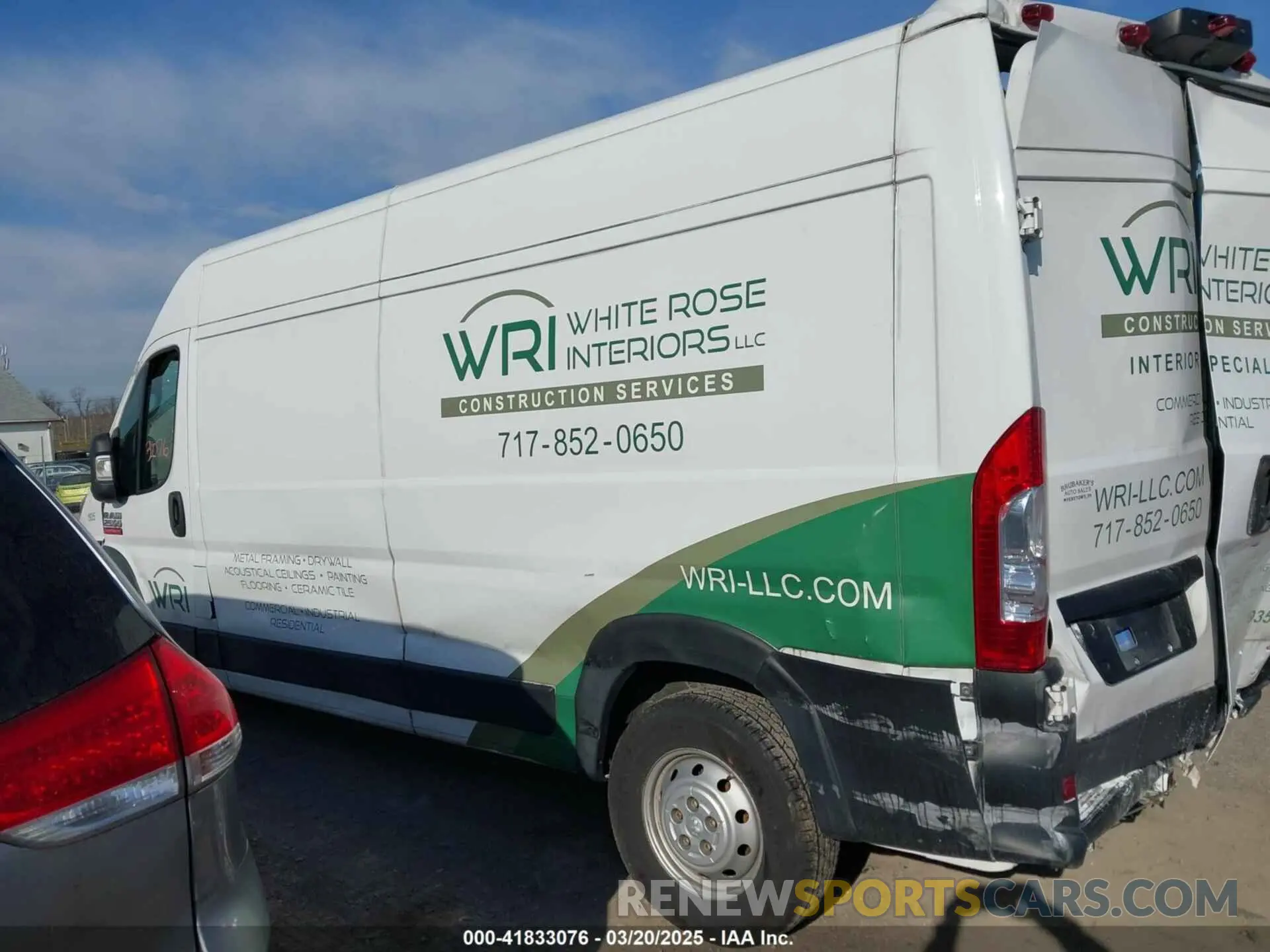 14 Photograph of a damaged car 3C6TRVDG5KE559746 RAM PROMASTER 2500 2019