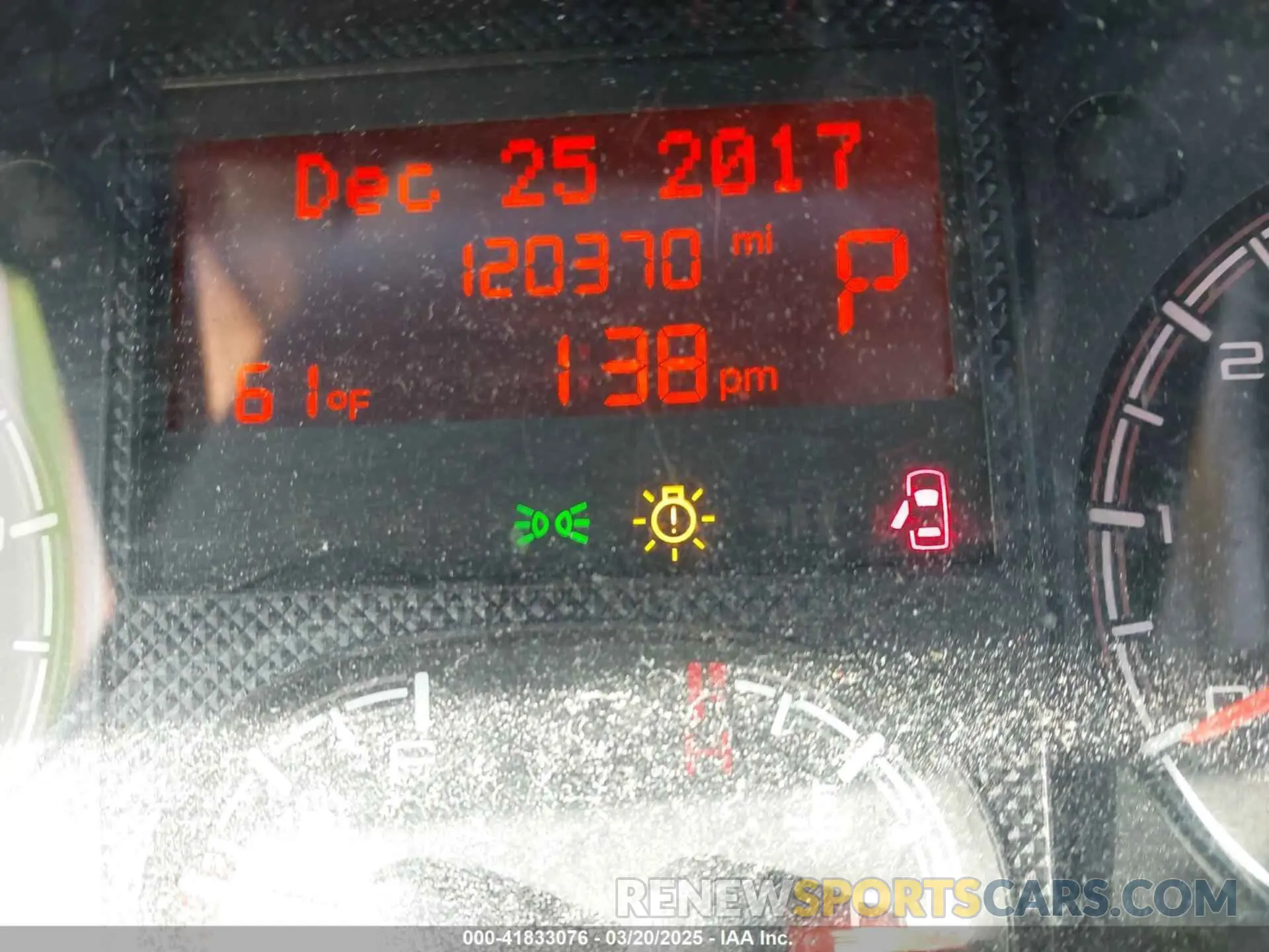 15 Photograph of a damaged car 3C6TRVDG5KE559746 RAM PROMASTER 2500 2019