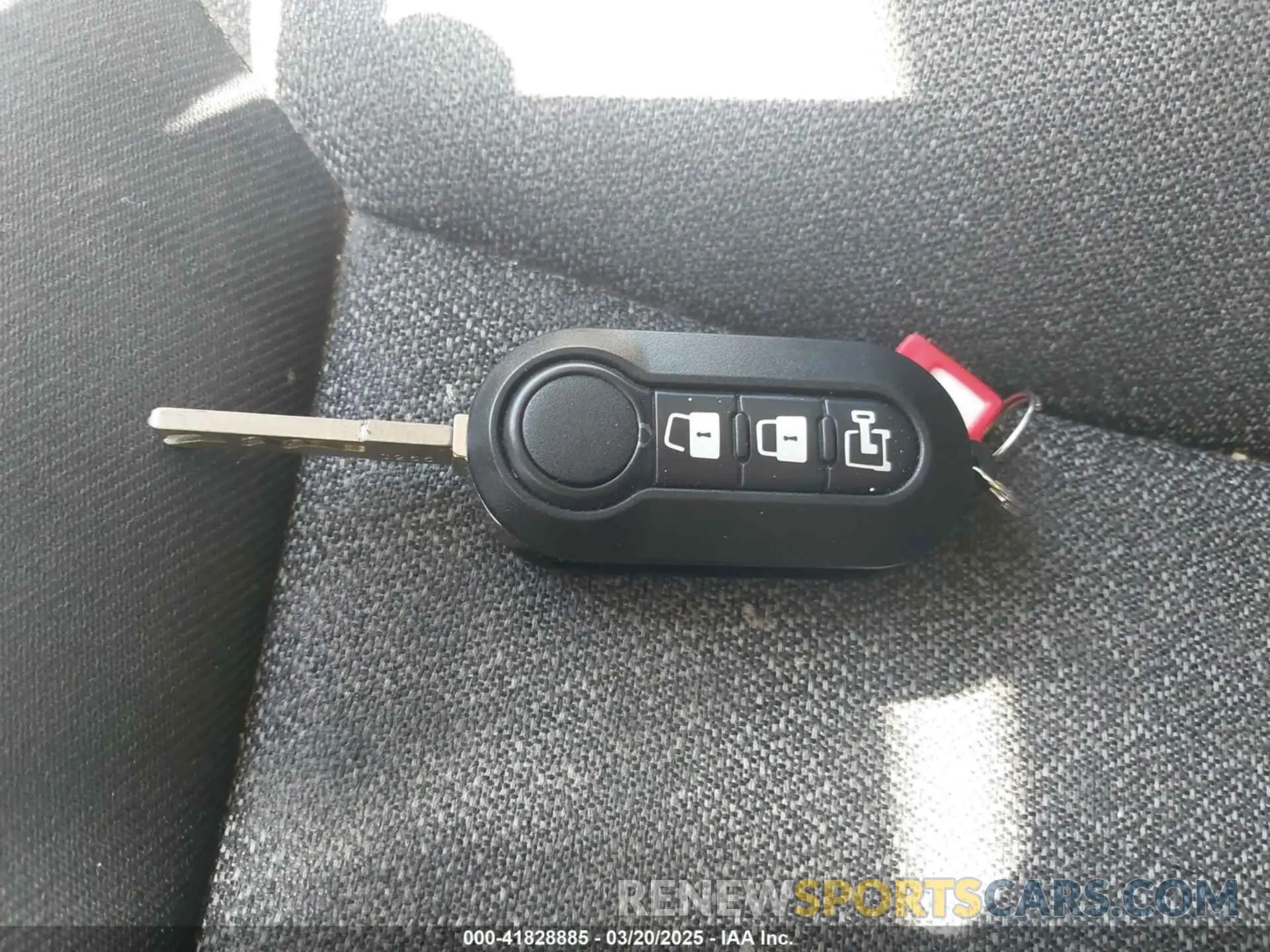 11 Photograph of a damaged car 3C6TRVDG6KE500351 RAM PROMASTER 2500 2019