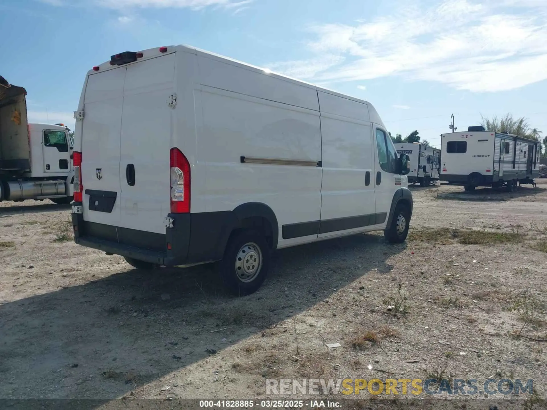 4 Photograph of a damaged car 3C6TRVDG6KE500351 RAM PROMASTER 2500 2019