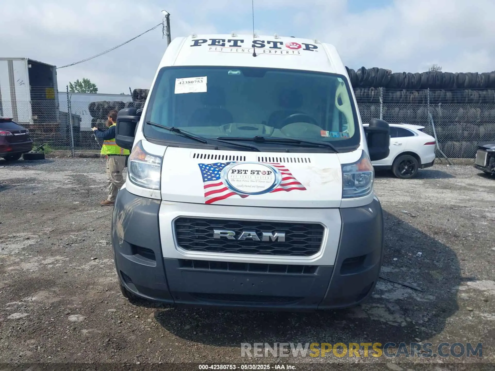 11 Photograph of a damaged car 3C6TRVDG7KE561630 RAM PROMASTER 2500 2019