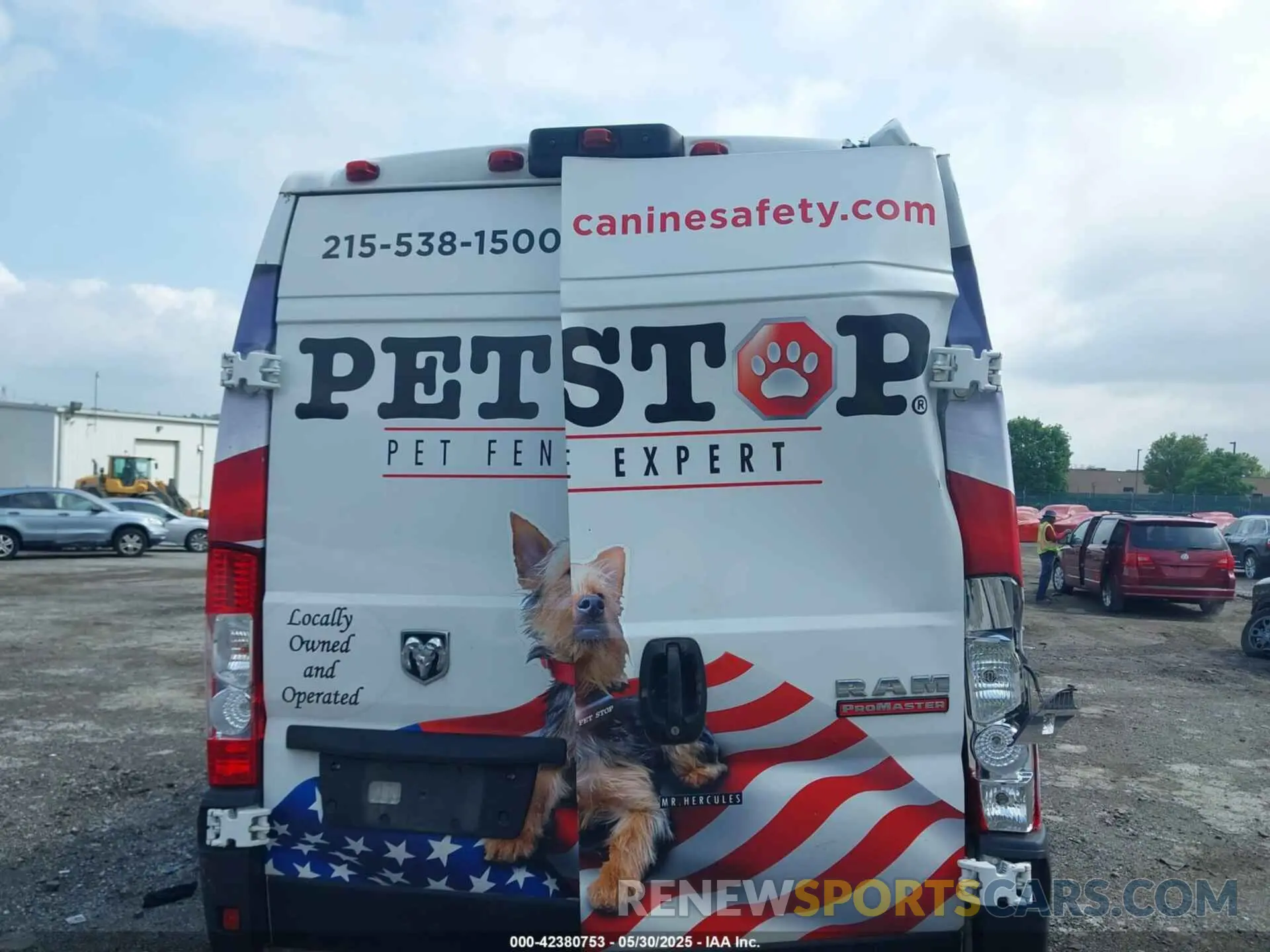 16 Photograph of a damaged car 3C6TRVDG7KE561630 RAM PROMASTER 2500 2019