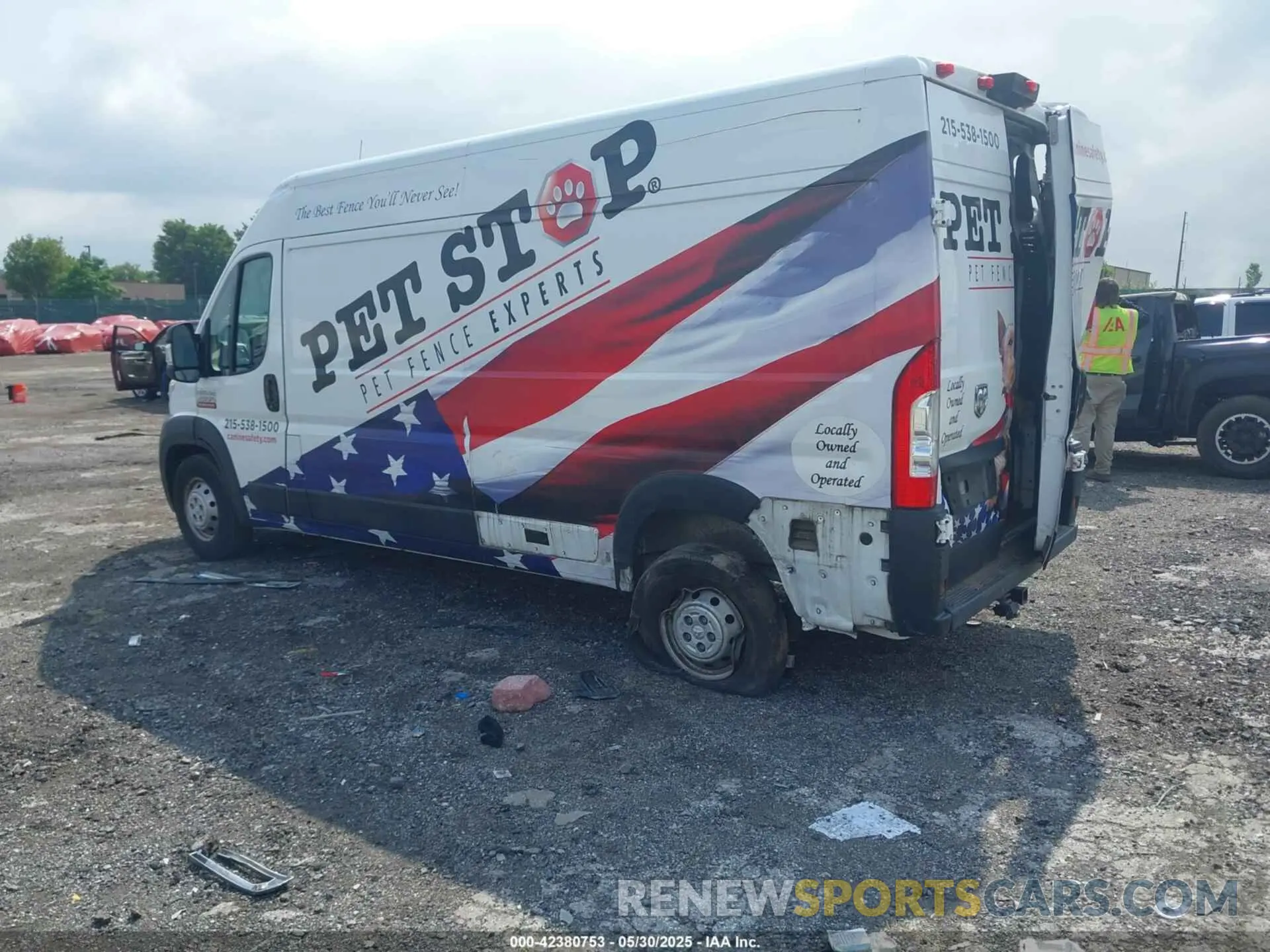 3 Photograph of a damaged car 3C6TRVDG7KE561630 RAM PROMASTER 2500 2019