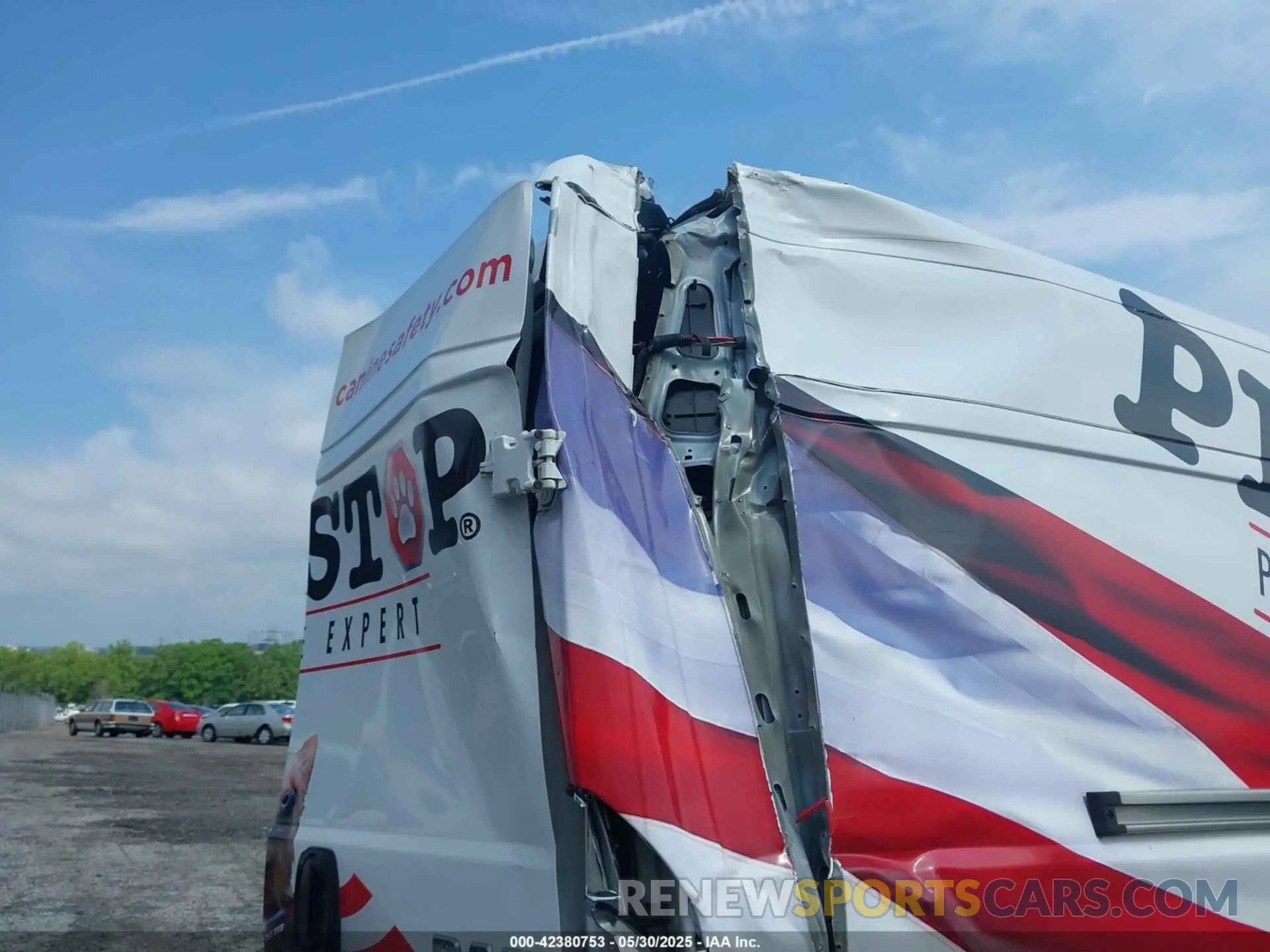 6 Photograph of a damaged car 3C6TRVDG7KE561630 RAM PROMASTER 2500 2019