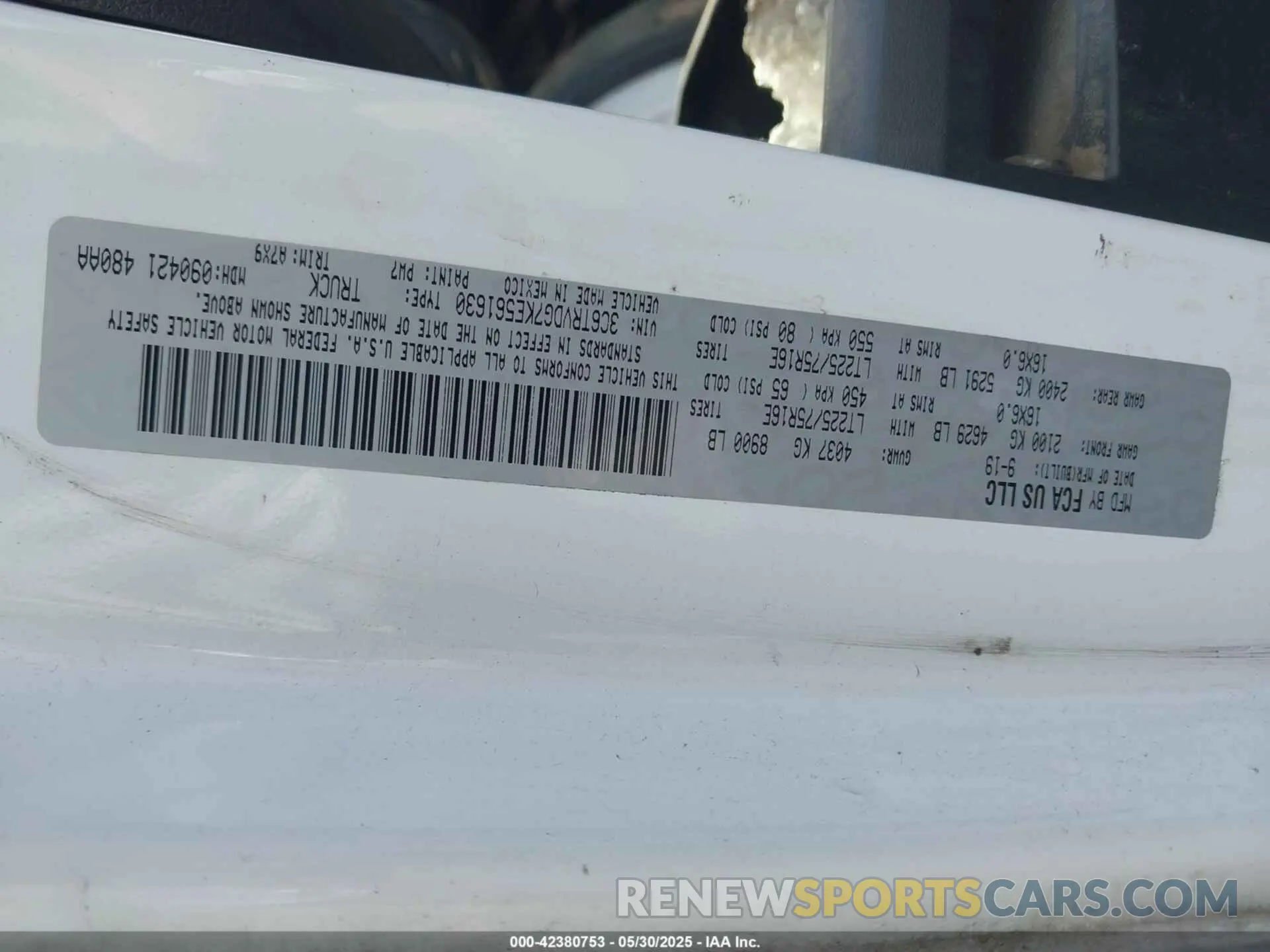 9 Photograph of a damaged car 3C6TRVDG7KE561630 RAM PROMASTER 2500 2019