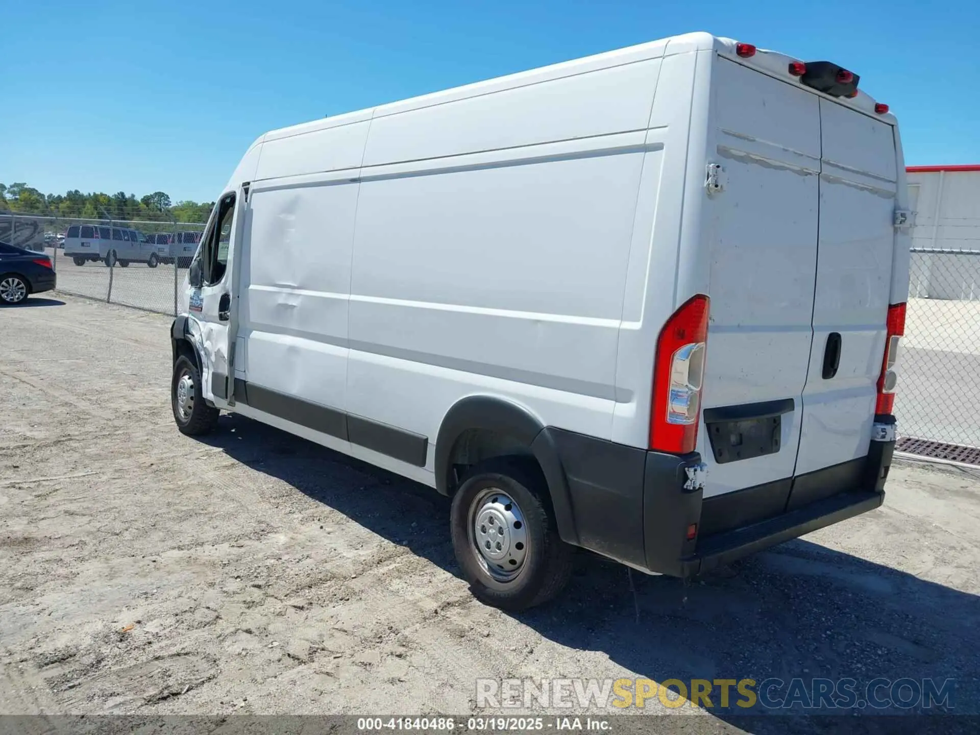 3 Photograph of a damaged car 3C6TRVDG8KE547249 RAM PROMASTER 2500 2019