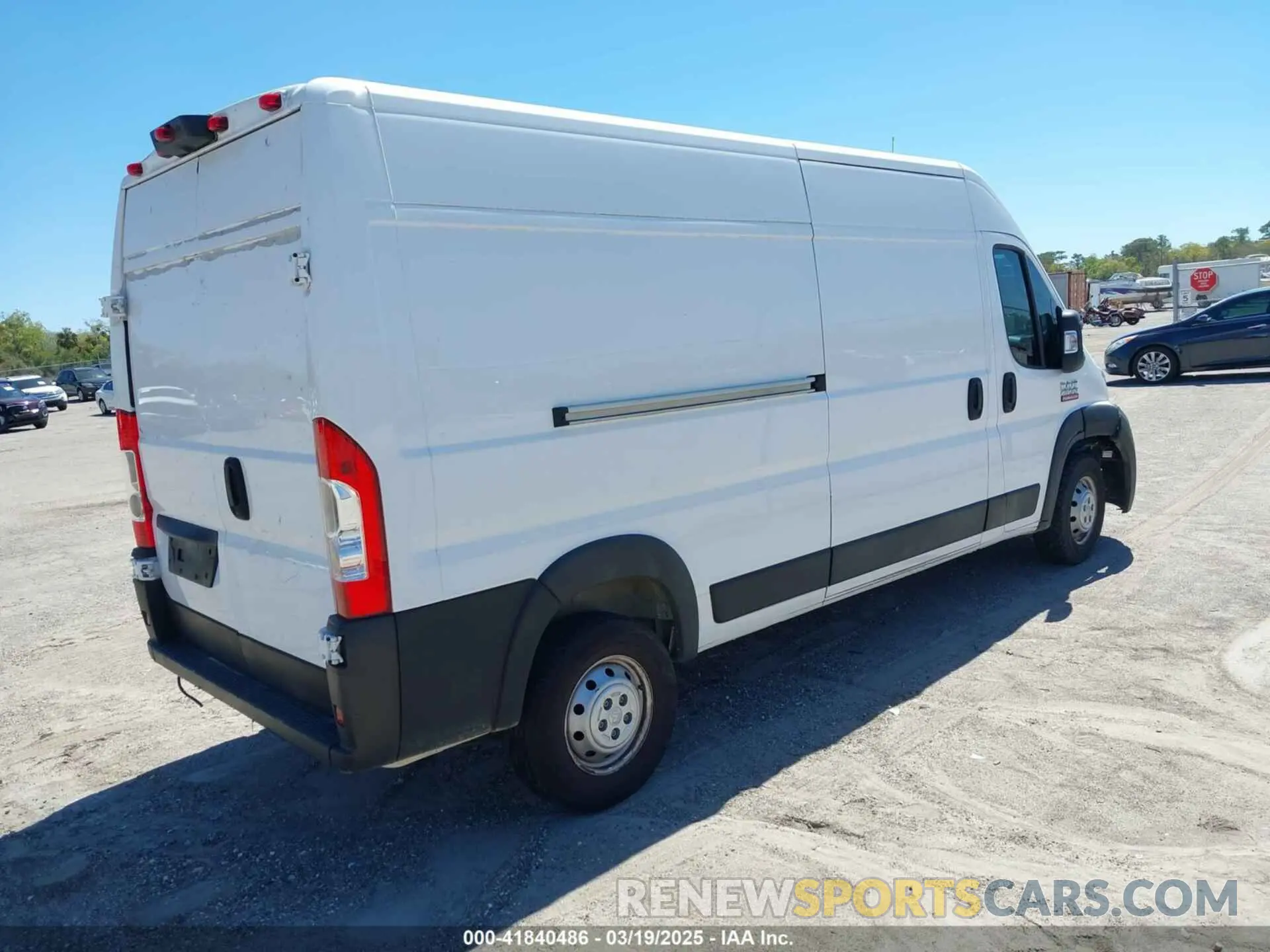 4 Photograph of a damaged car 3C6TRVDG8KE547249 RAM PROMASTER 2500 2019