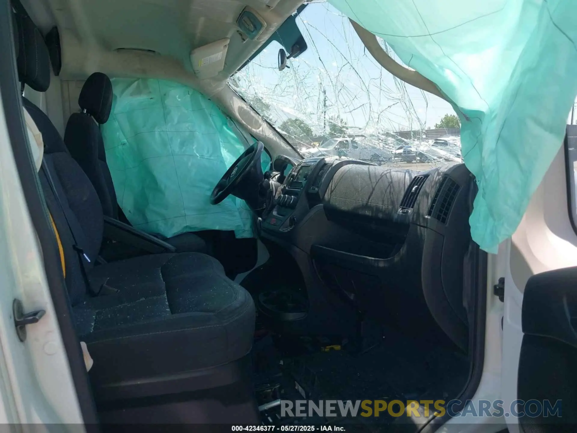 5 Photograph of a damaged car 3C6TRVDG9KE515166 RAM PROMASTER 2500 2019