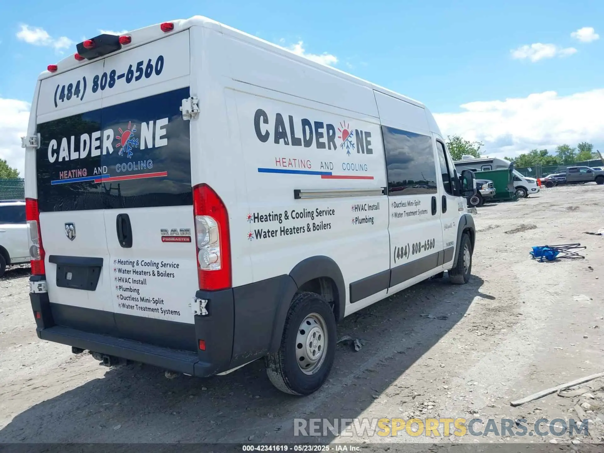4 Photograph of a damaged car 3C6TRVDG9KE557224 RAM PROMASTER 2500 2019