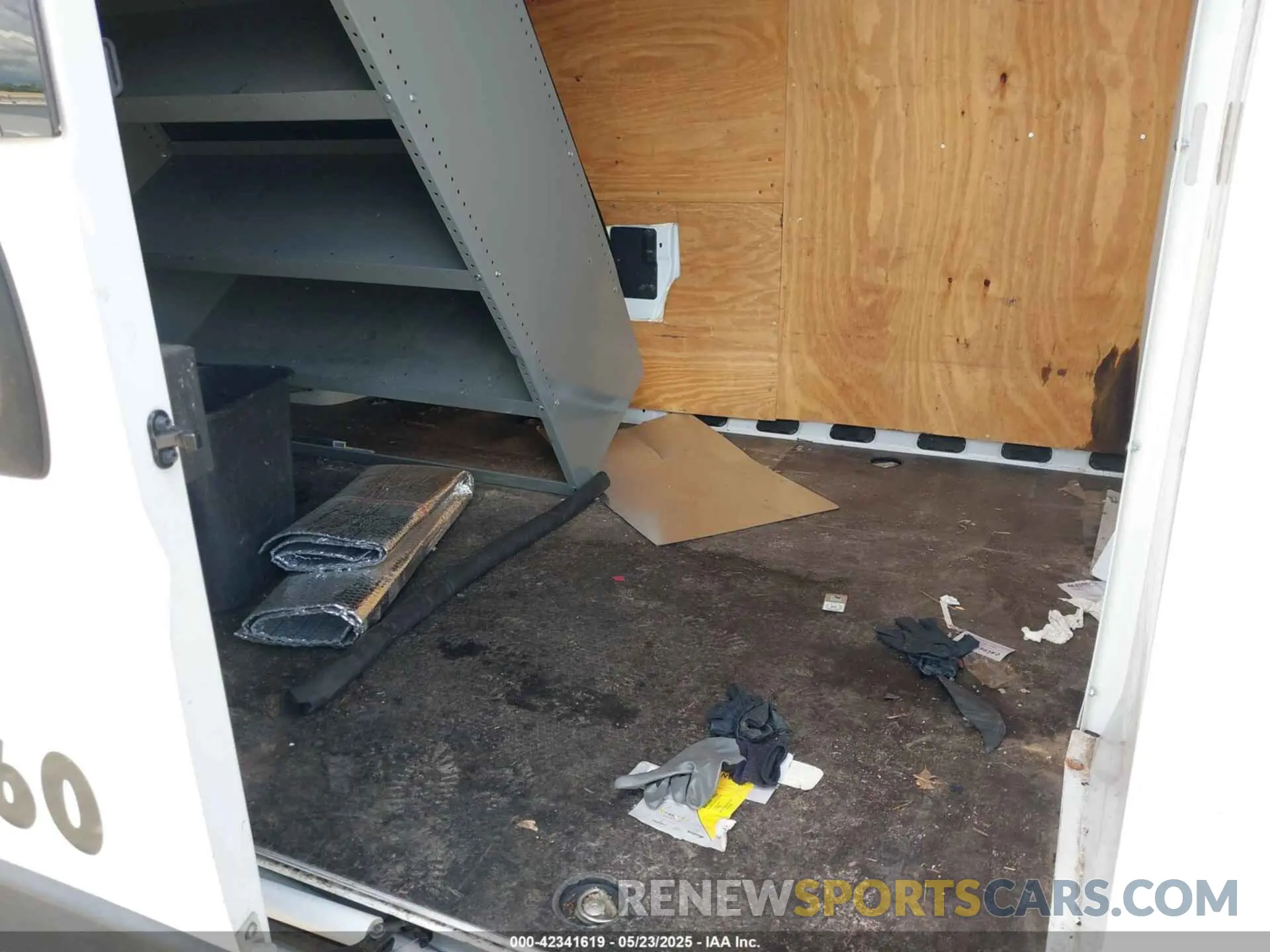 8 Photograph of a damaged car 3C6TRVDG9KE557224 RAM PROMASTER 2500 2019