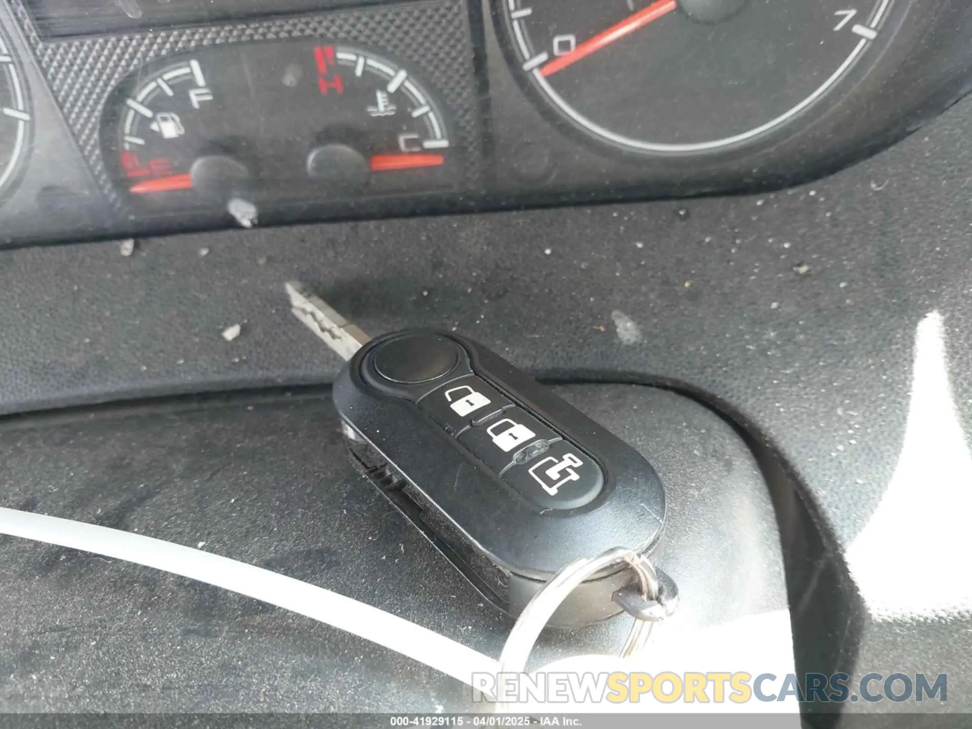 11 Photograph of a damaged car 3C6TRVDGXKE520571 RAM PROMASTER 2500 2019