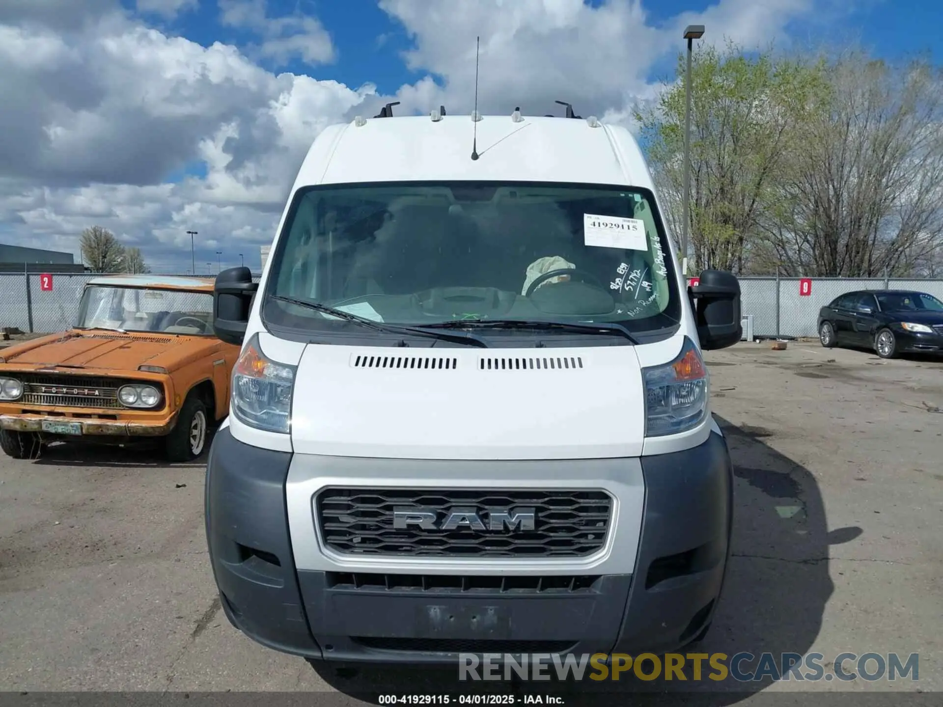 12 Photograph of a damaged car 3C6TRVDGXKE520571 RAM PROMASTER 2500 2019