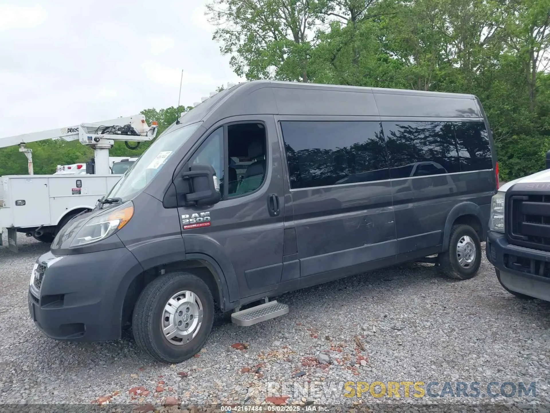 14 Photograph of a damaged car 3C6TRVPG2KE507602 RAM PROMASTER 2500 2019