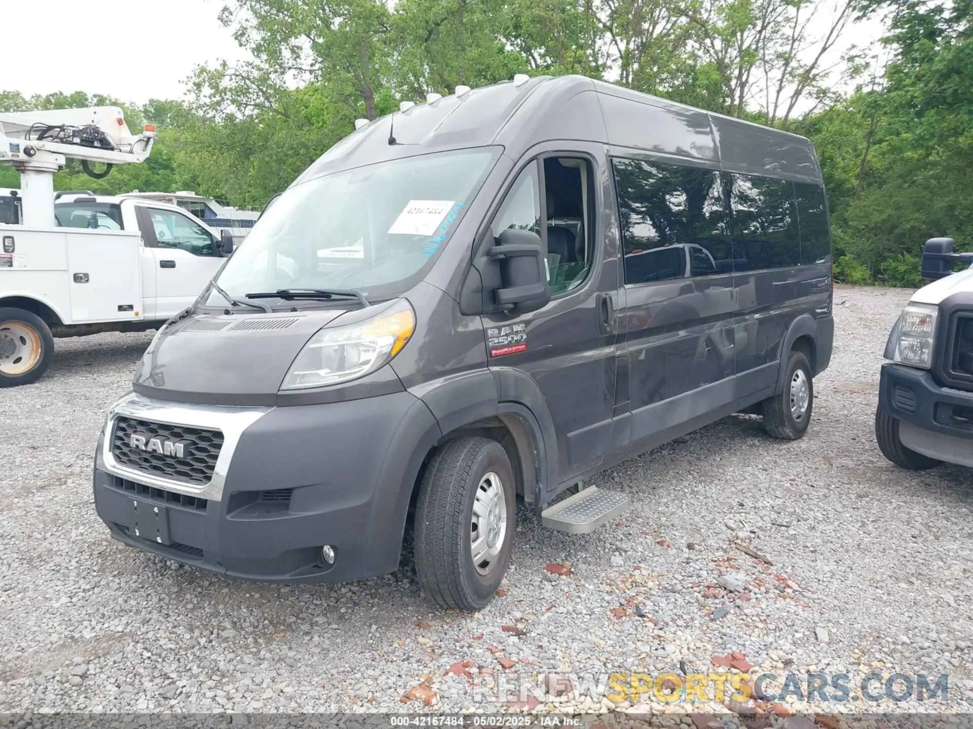 2 Photograph of a damaged car 3C6TRVPG2KE507602 RAM PROMASTER 2500 2019