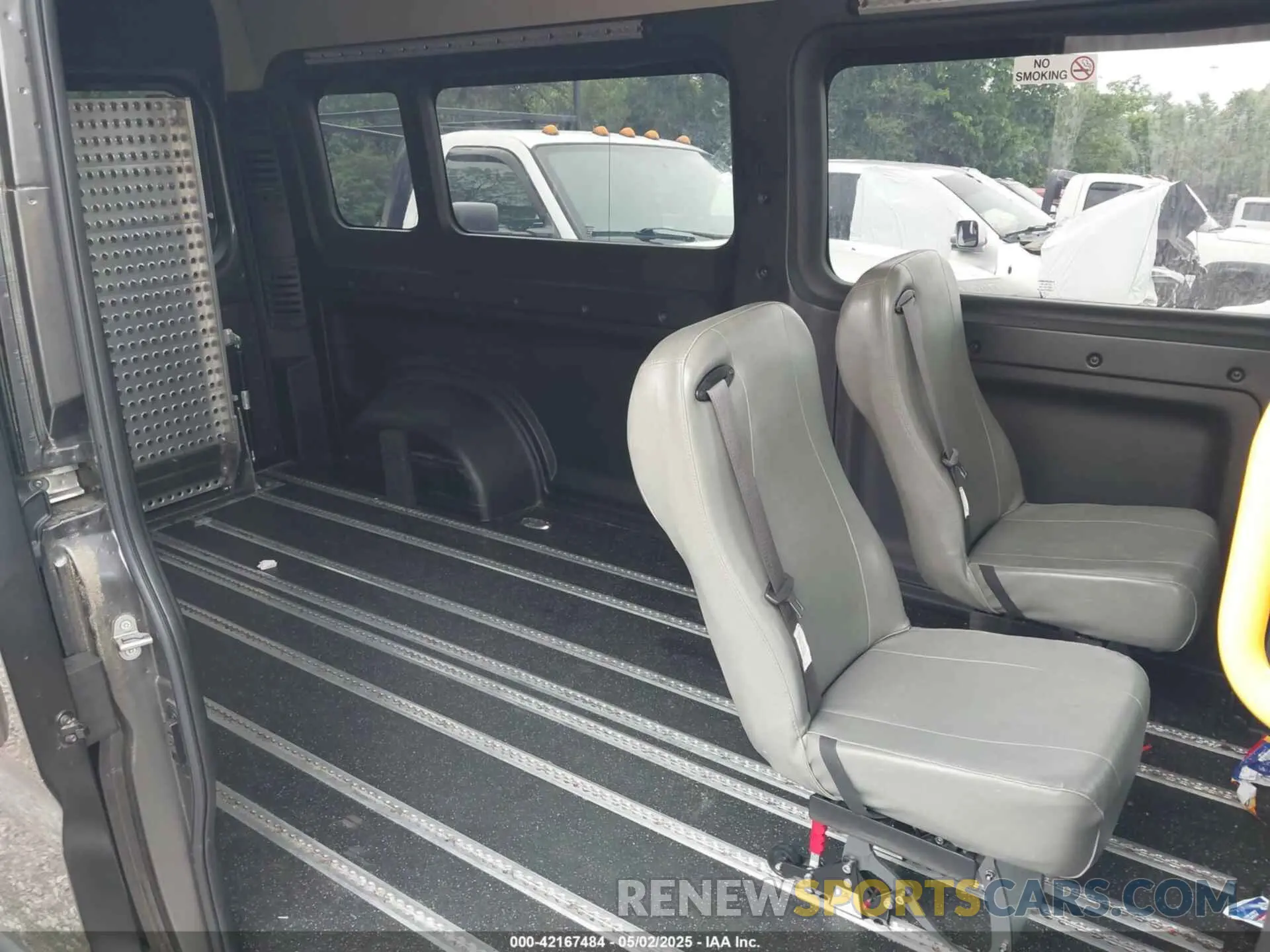 8 Photograph of a damaged car 3C6TRVPG2KE507602 RAM PROMASTER 2500 2019