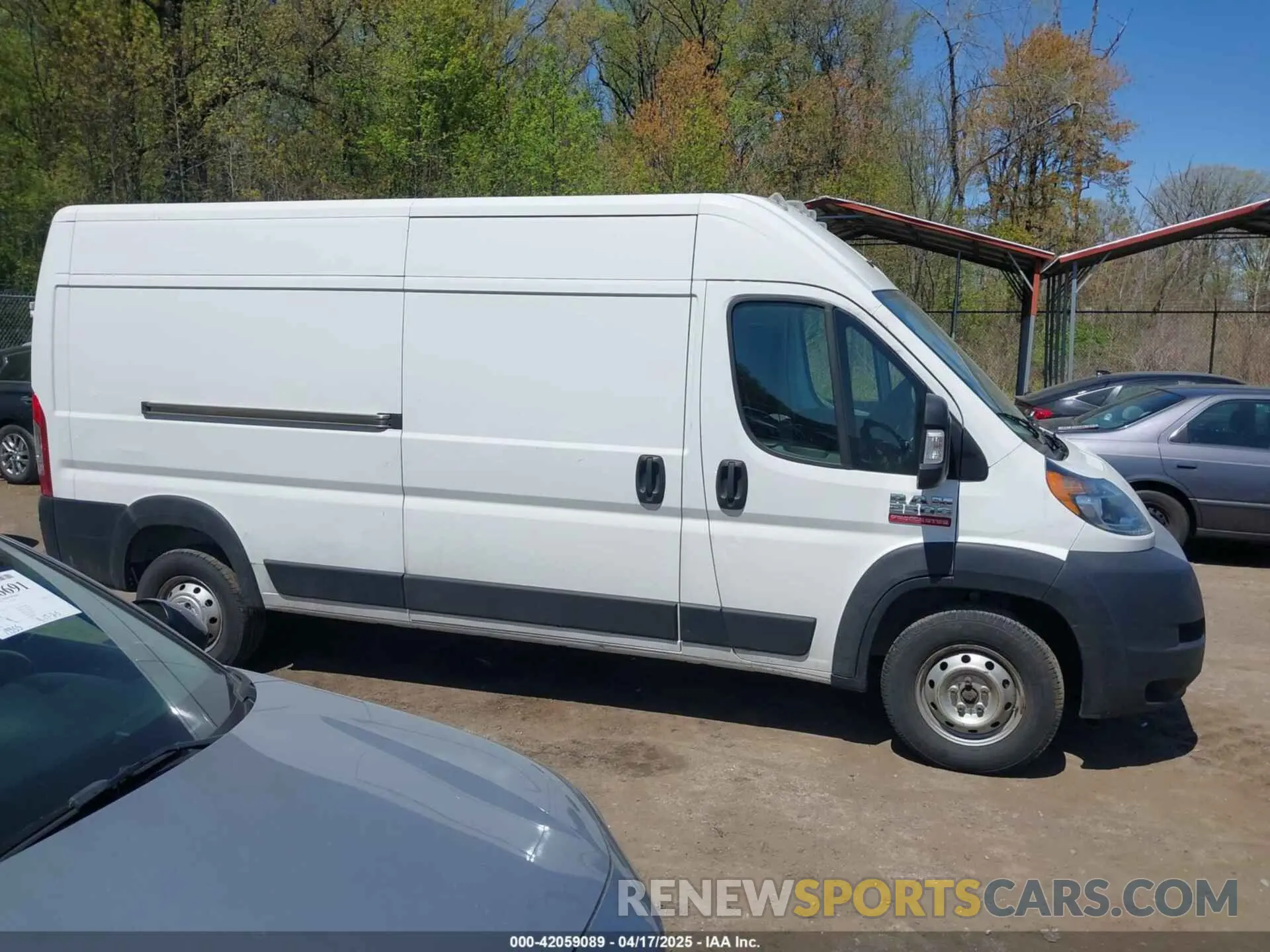 12 Photograph of a damaged car 3C6TRVDG1LE101543 RAM PROMASTER 2500 2020