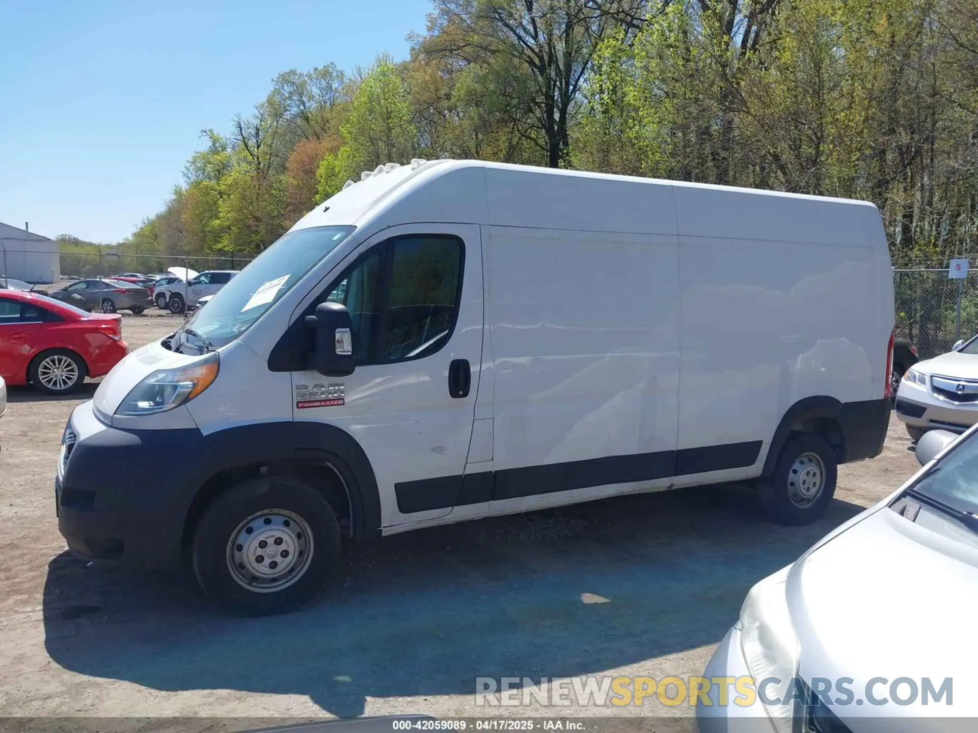 13 Photograph of a damaged car 3C6TRVDG1LE101543 RAM PROMASTER 2500 2020