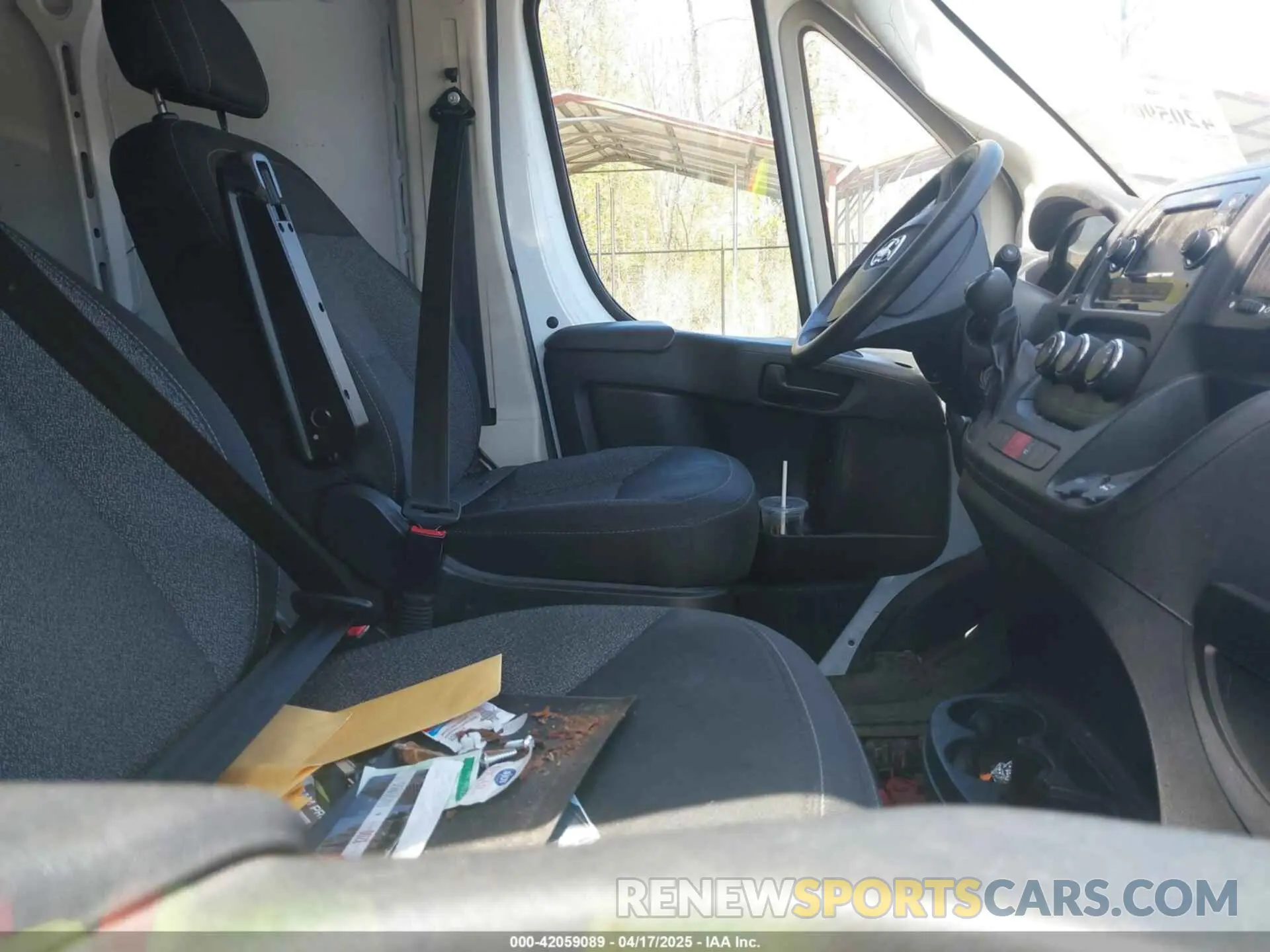 5 Photograph of a damaged car 3C6TRVDG1LE101543 RAM PROMASTER 2500 2020