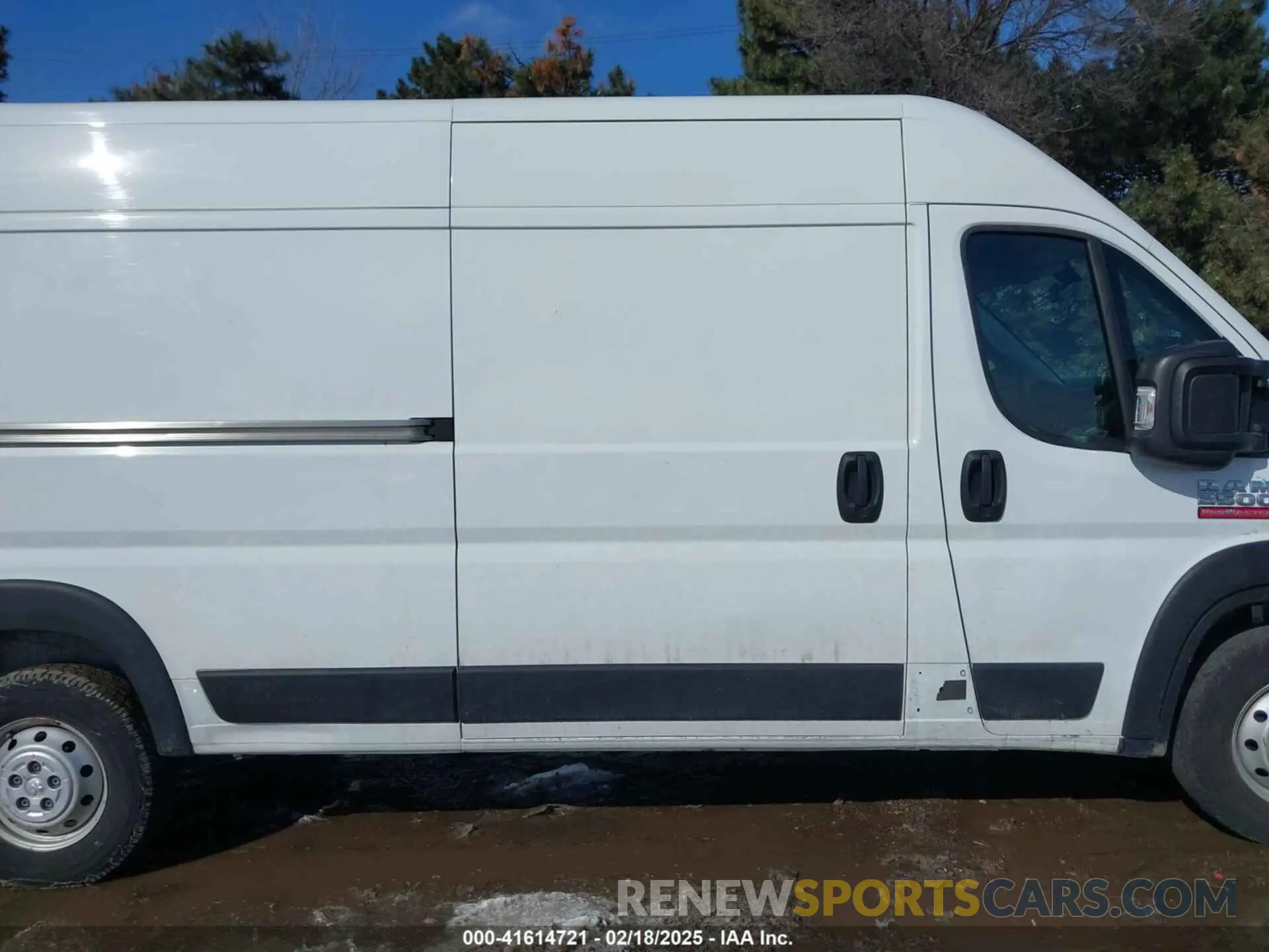 13 Photograph of a damaged car 3C6TRVDG2LE137712 RAM PROMASTER 2500 2020