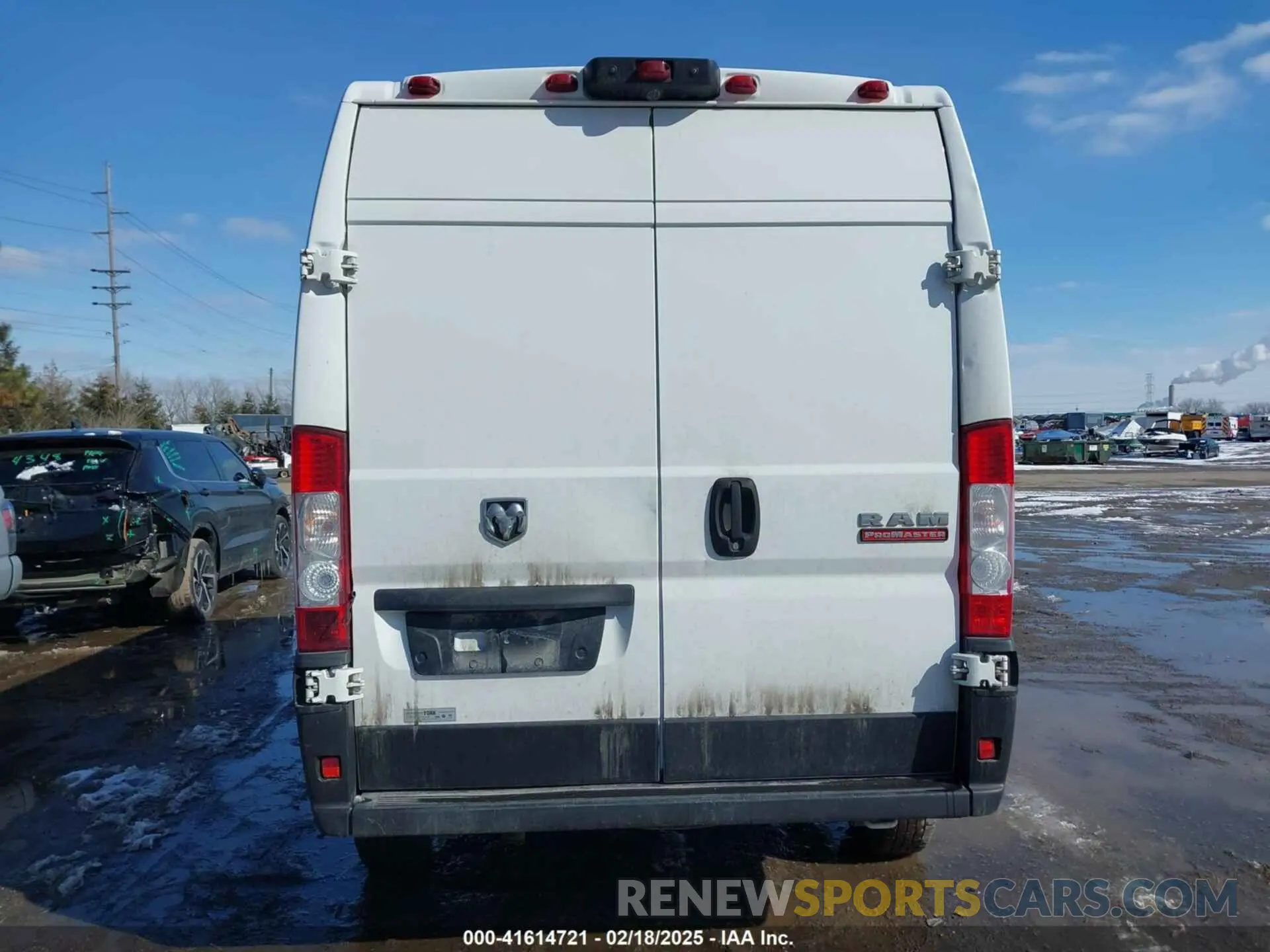 16 Photograph of a damaged car 3C6TRVDG2LE137712 RAM PROMASTER 2500 2020