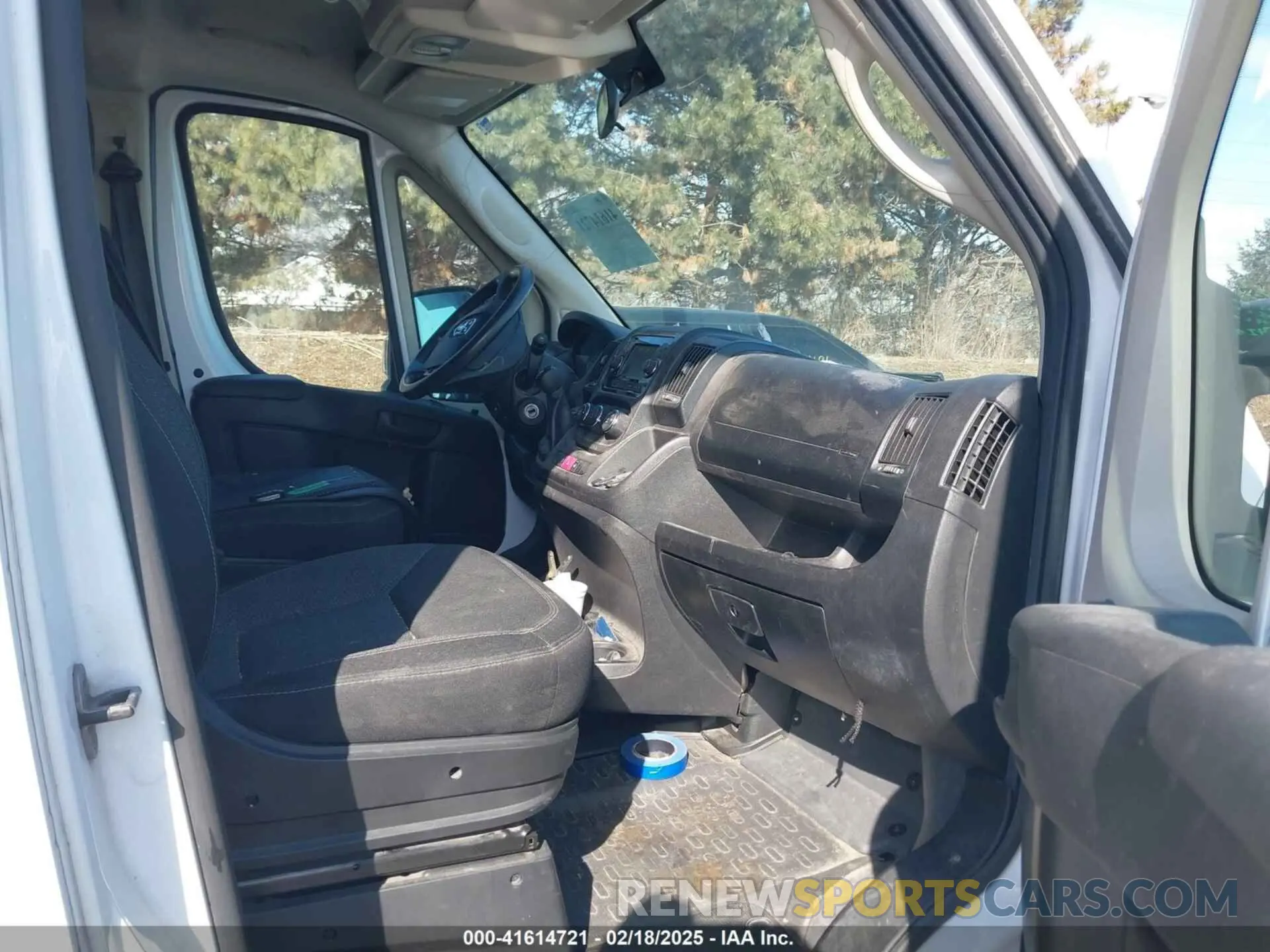 5 Photograph of a damaged car 3C6TRVDG2LE137712 RAM PROMASTER 2500 2020