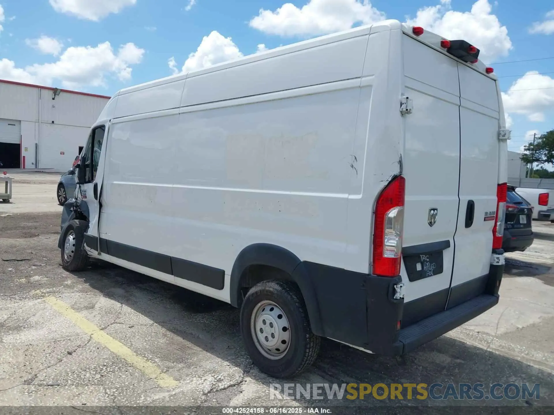 3 Photograph of a damaged car 3C6TRVDG3LE101219 RAM PROMASTER 2500 2020