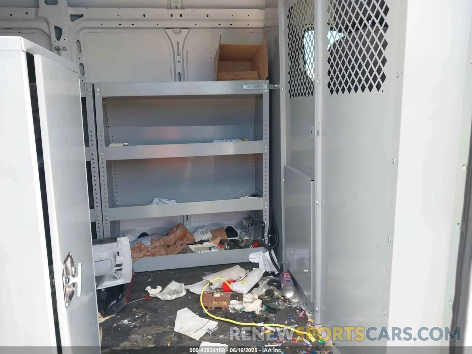 8 Photograph of a damaged car 3C6TRVDG3LE101219 RAM PROMASTER 2500 2020