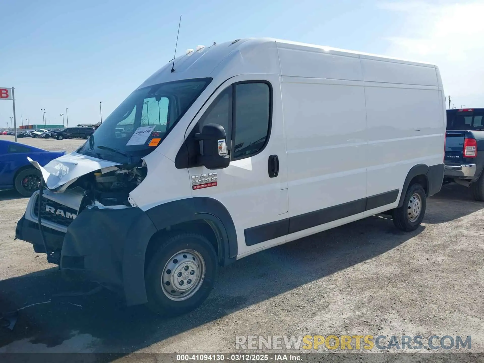 2 Photograph of a damaged car 3C6TRVDG4LE128073 RAM PROMASTER 2500 2020