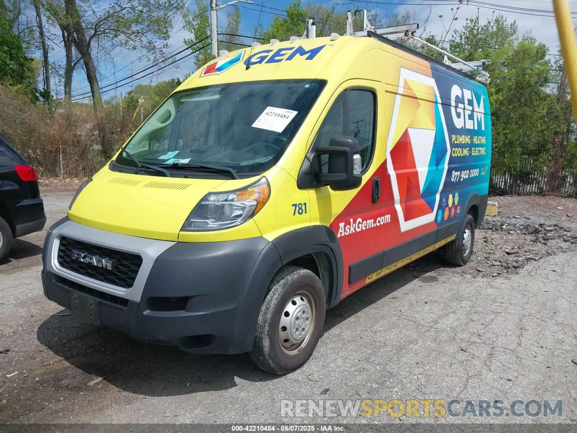 2 Photograph of a damaged car 3C6TRVDG8LE130666 RAM PROMASTER 2500 2020