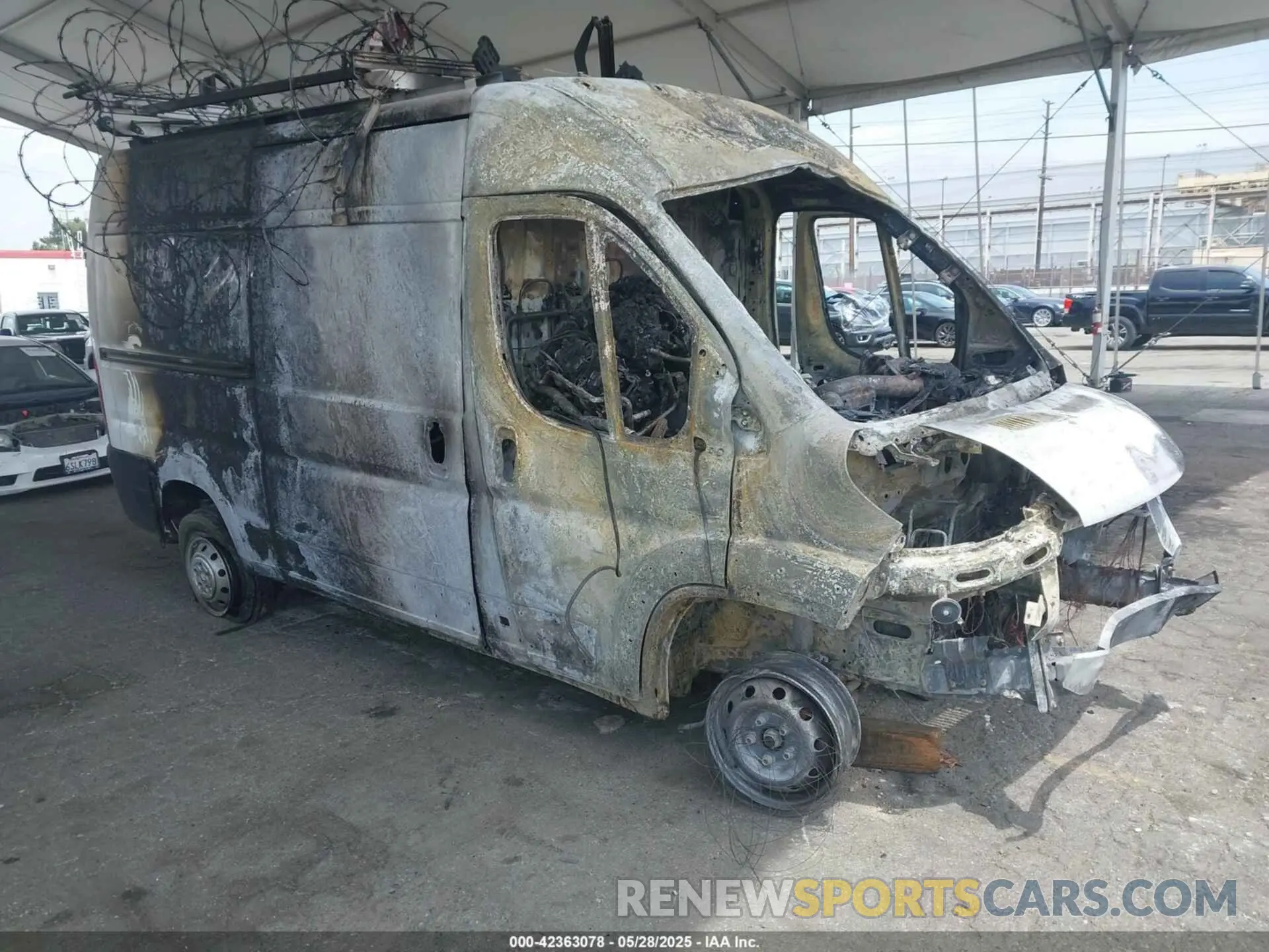 1 Photograph of a damaged car 3C6ERVCG7ME500596 RAM PROMASTER 2500 2021