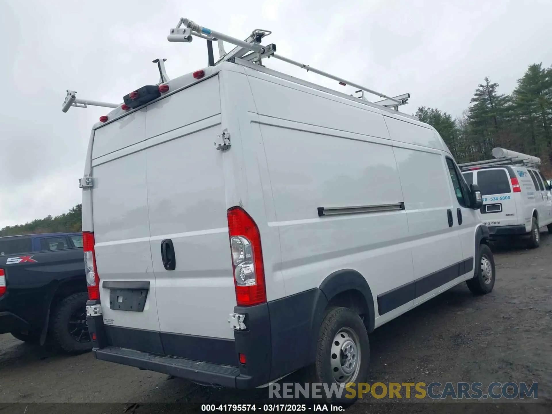 4 Photograph of a damaged car 3C6ERVDG3ME504577 RAM PROMASTER 2500 2021