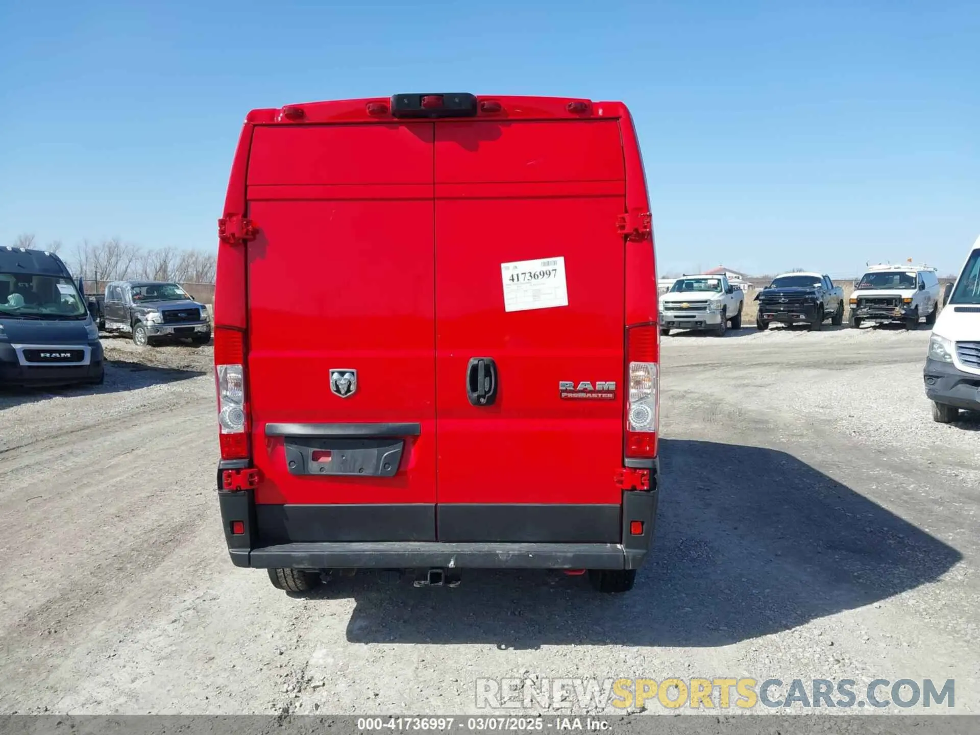 17 Photograph of a damaged car 3C6LRVCG2ME513117 RAM PROMASTER 2500 2021