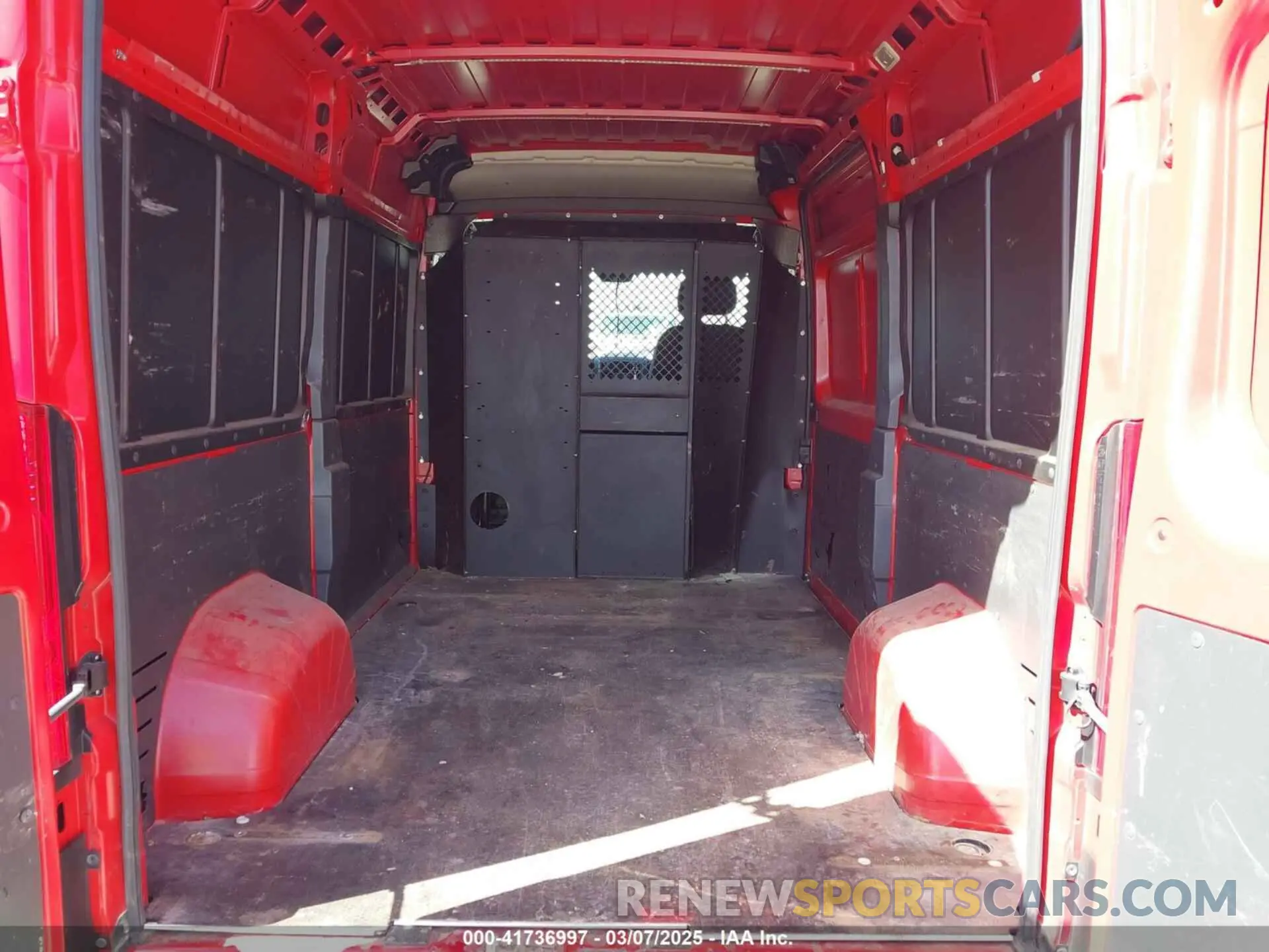 19 Photograph of a damaged car 3C6LRVCG2ME513117 RAM PROMASTER 2500 2021