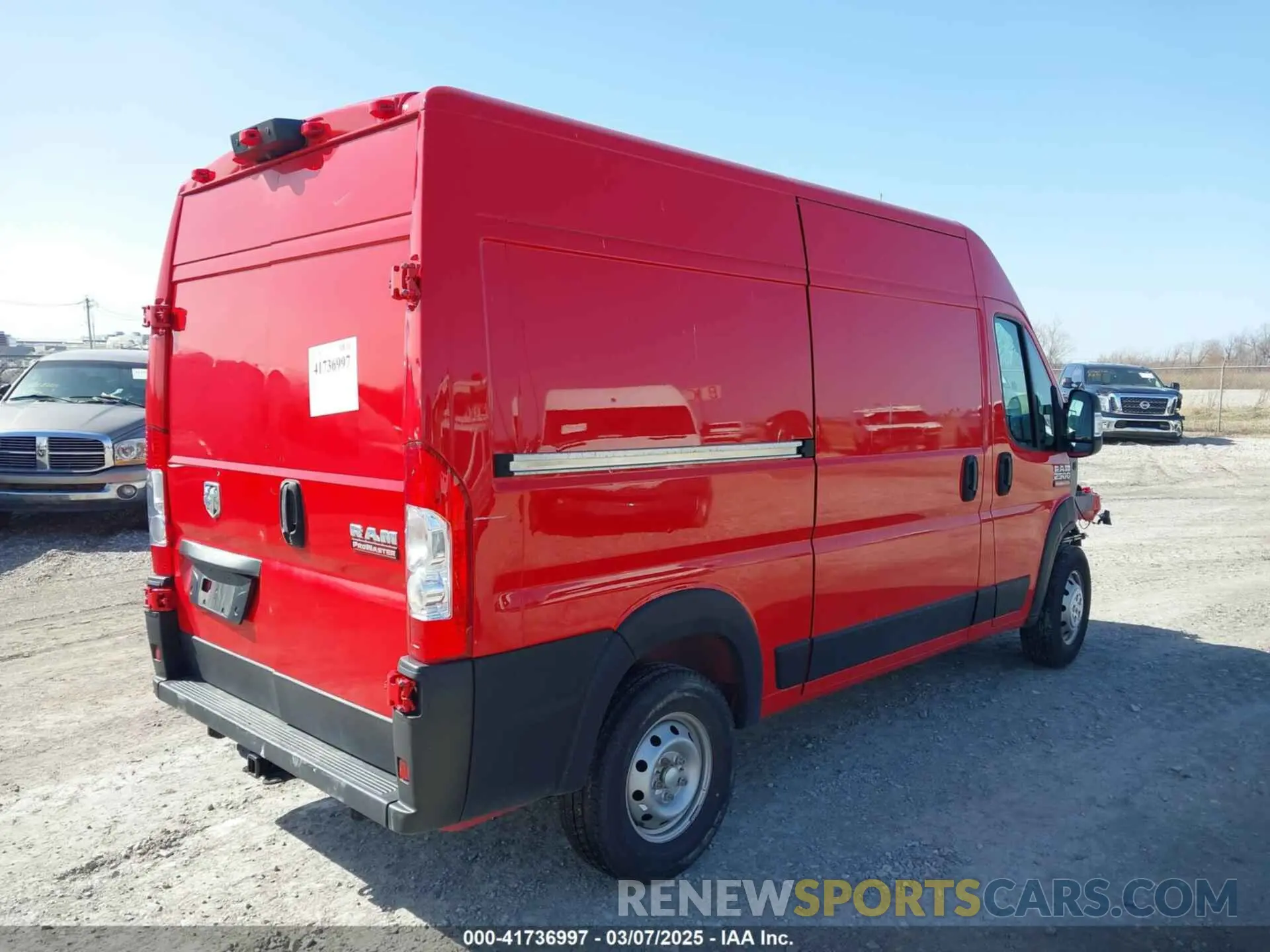4 Photograph of a damaged car 3C6LRVCG2ME513117 RAM PROMASTER 2500 2021