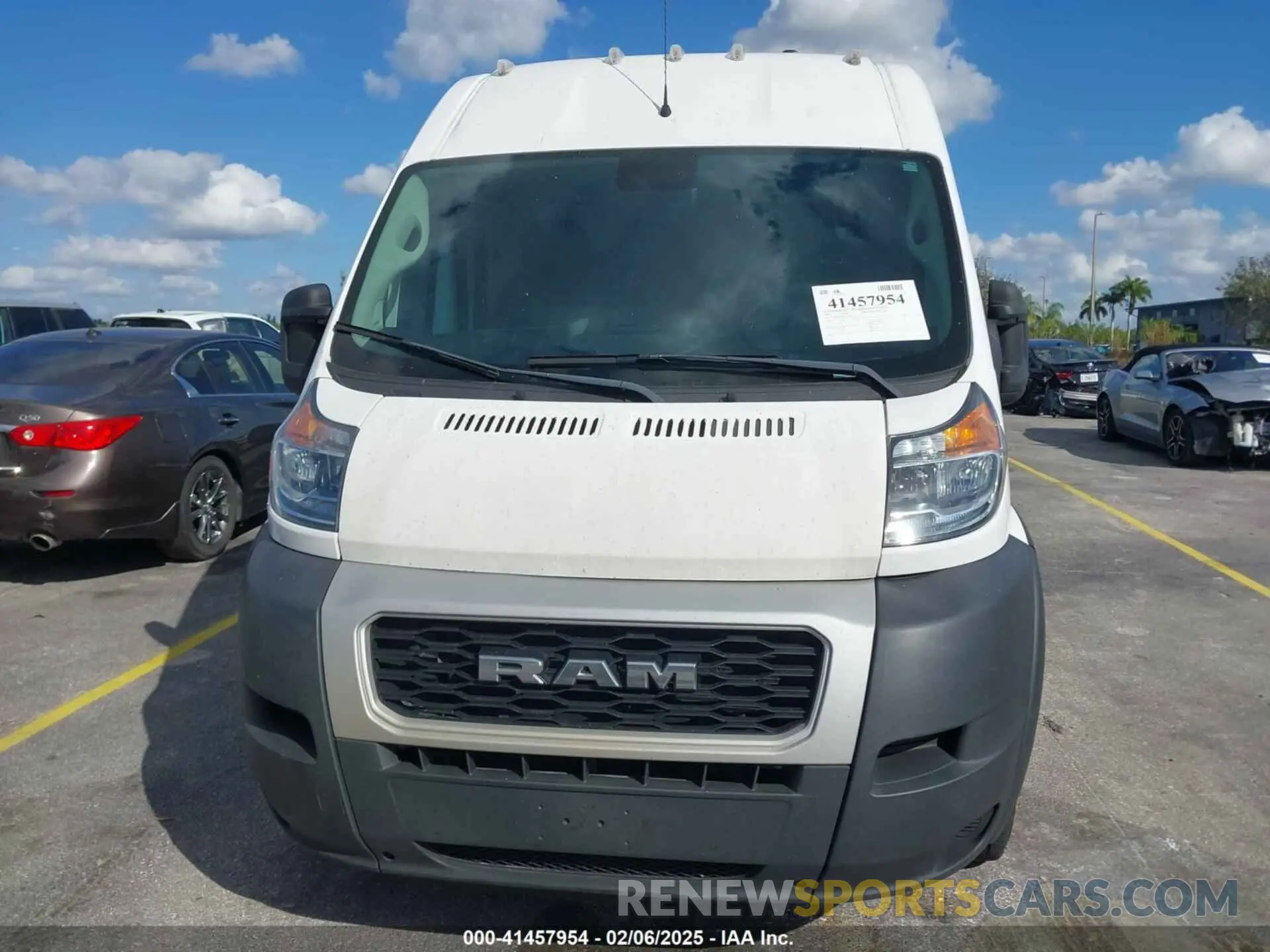 11 Photograph of a damaged car 3C6LRVDG0ME555574 RAM PROMASTER 2500 2021