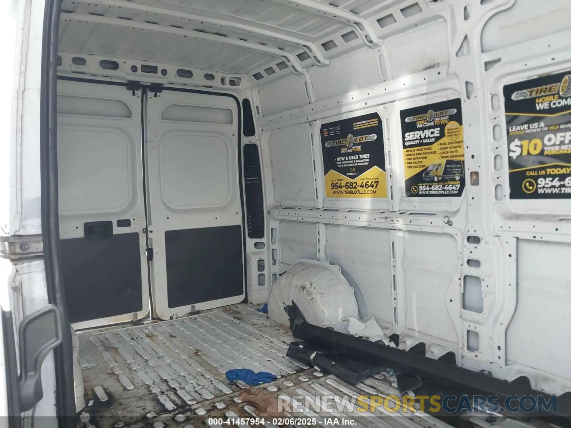 7 Photograph of a damaged car 3C6LRVDG0ME555574 RAM PROMASTER 2500 2021