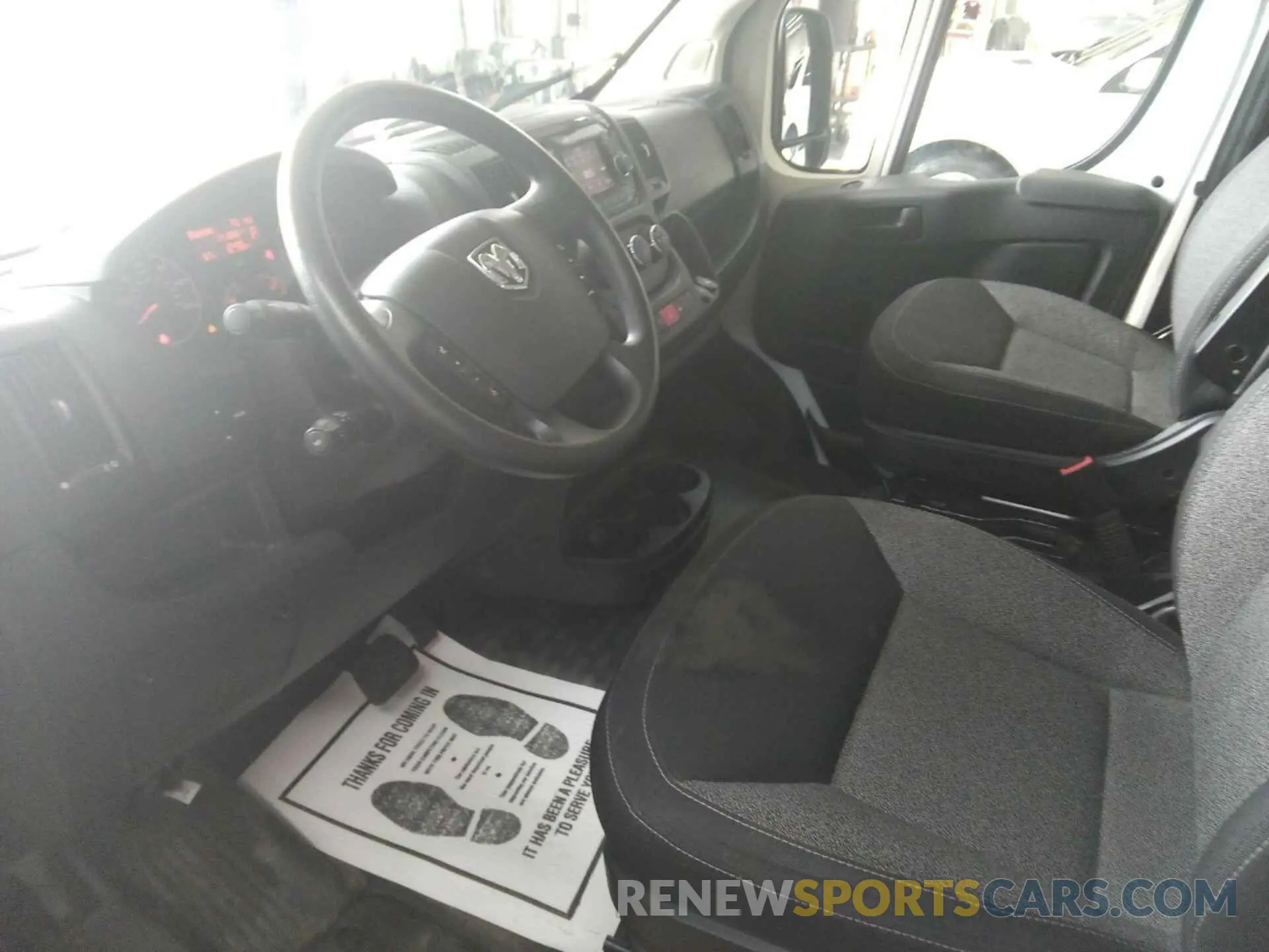 2 Photograph of a damaged car 3C6LRVDG0ME566235 RAM PROMASTER 2500 2021