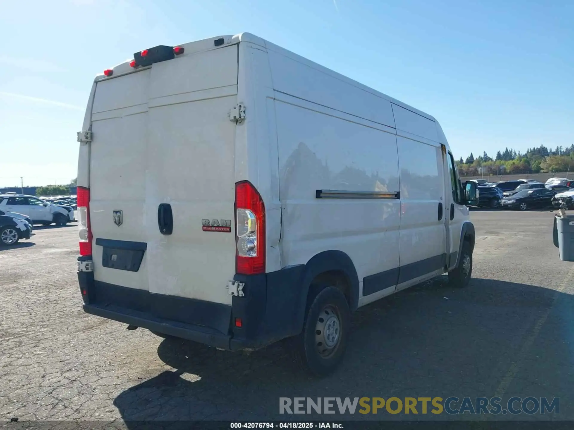 4 Photograph of a damaged car 3C6LRVDG1ME523121 RAM PROMASTER 2500 2021