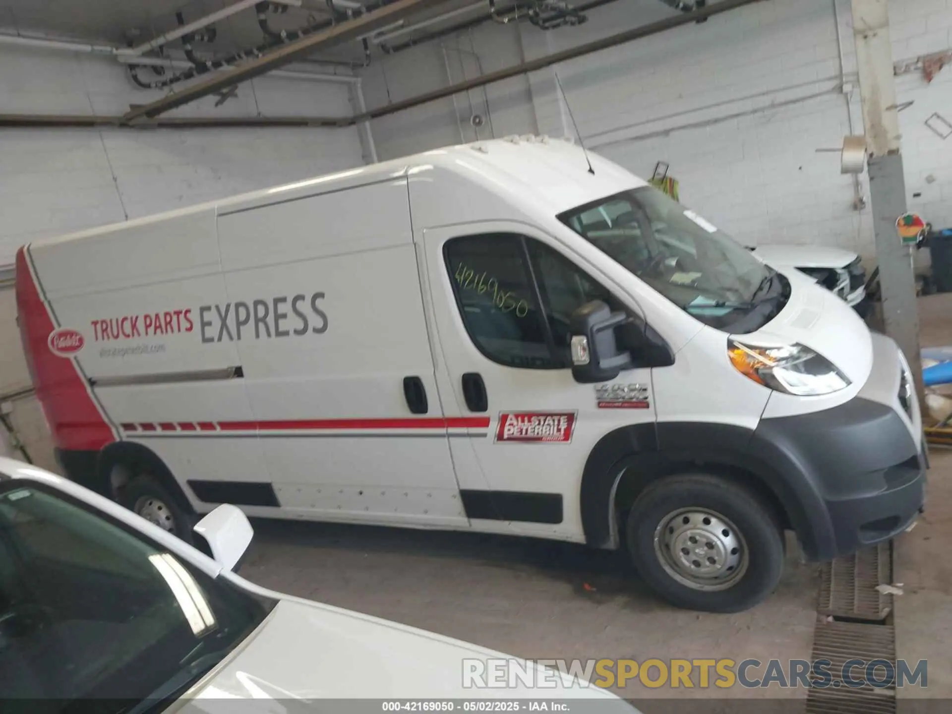 13 Photograph of a damaged car 3C6LRVDG1ME528271 RAM PROMASTER 2500 2021
