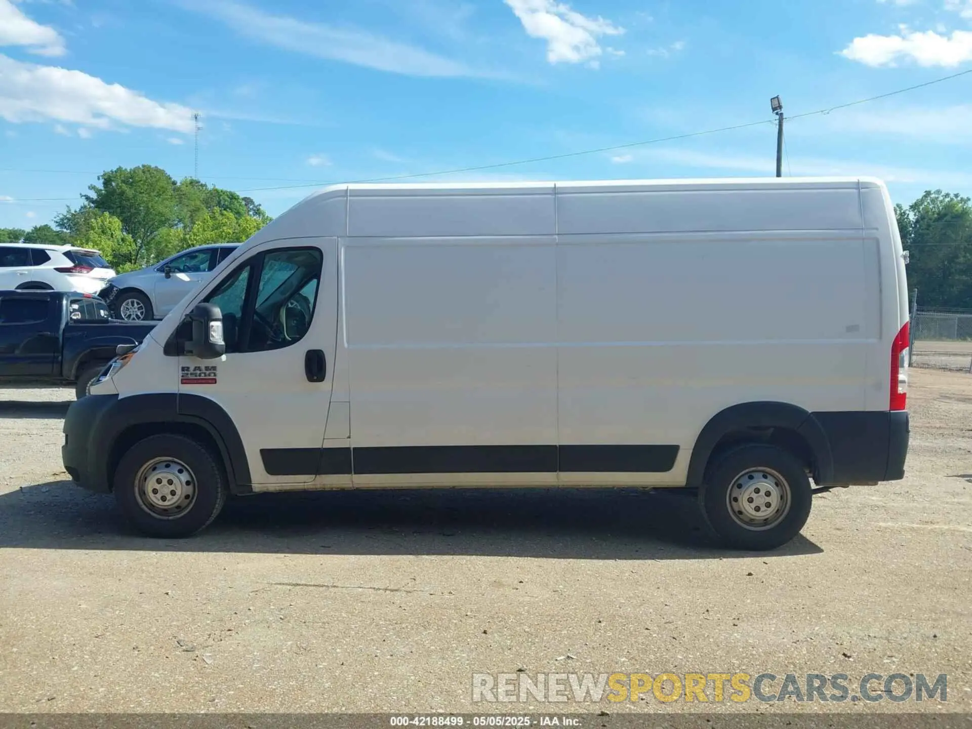14 Photograph of a damaged car 3C6LRVDG4ME528135 RAM PROMASTER 2500 2021