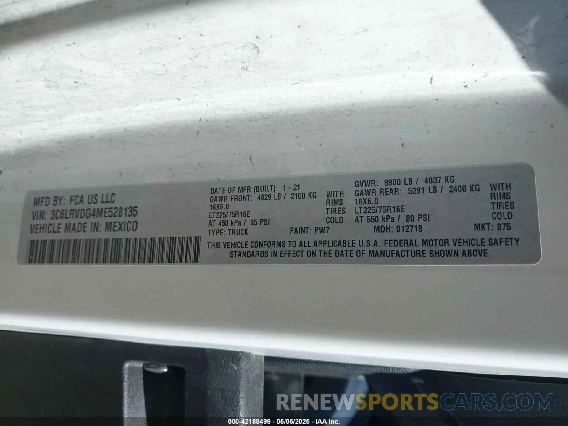 9 Photograph of a damaged car 3C6LRVDG4ME528135 RAM PROMASTER 2500 2021